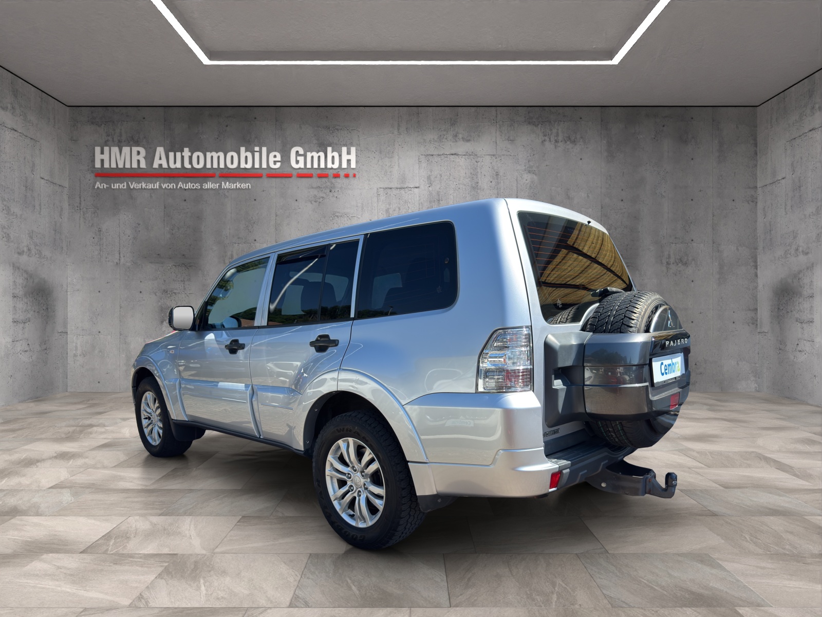 MITSUBISHI Pajero 3.2 DI-D Style Automatic-image-1