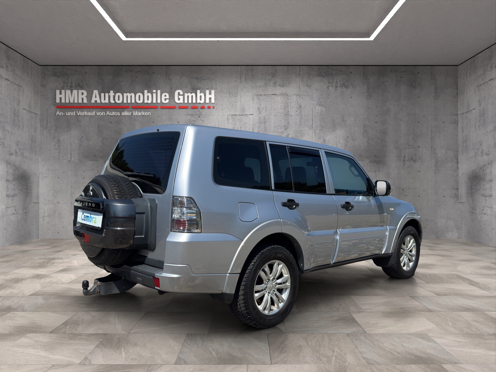 MITSUBISHI Pajero 3.2 DI-D Style Automatic-image-3