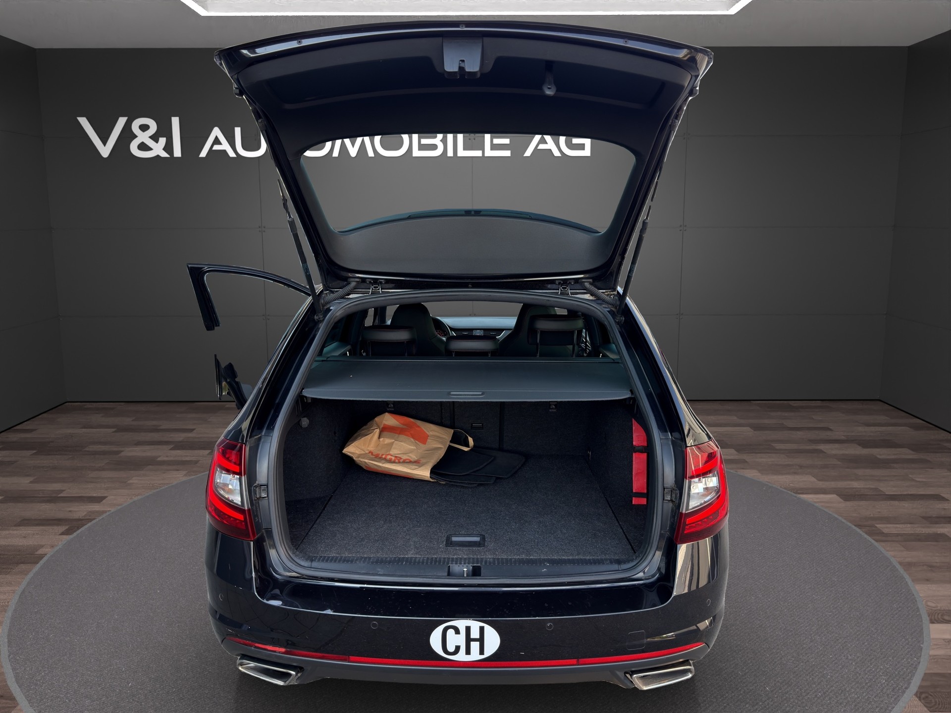 SKODA Octavia Combi 2.0 TDI RS 4x4 DSG-image-22
