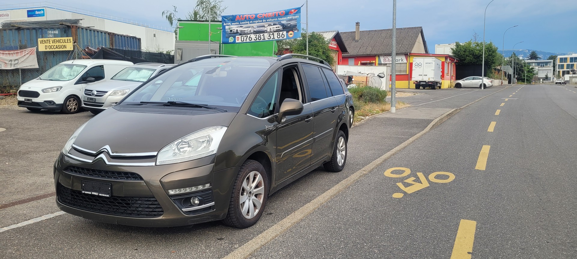 CITROEN Grand C4 Picasso 1.6 HDI 16V Swiss Style EGS6-image-0