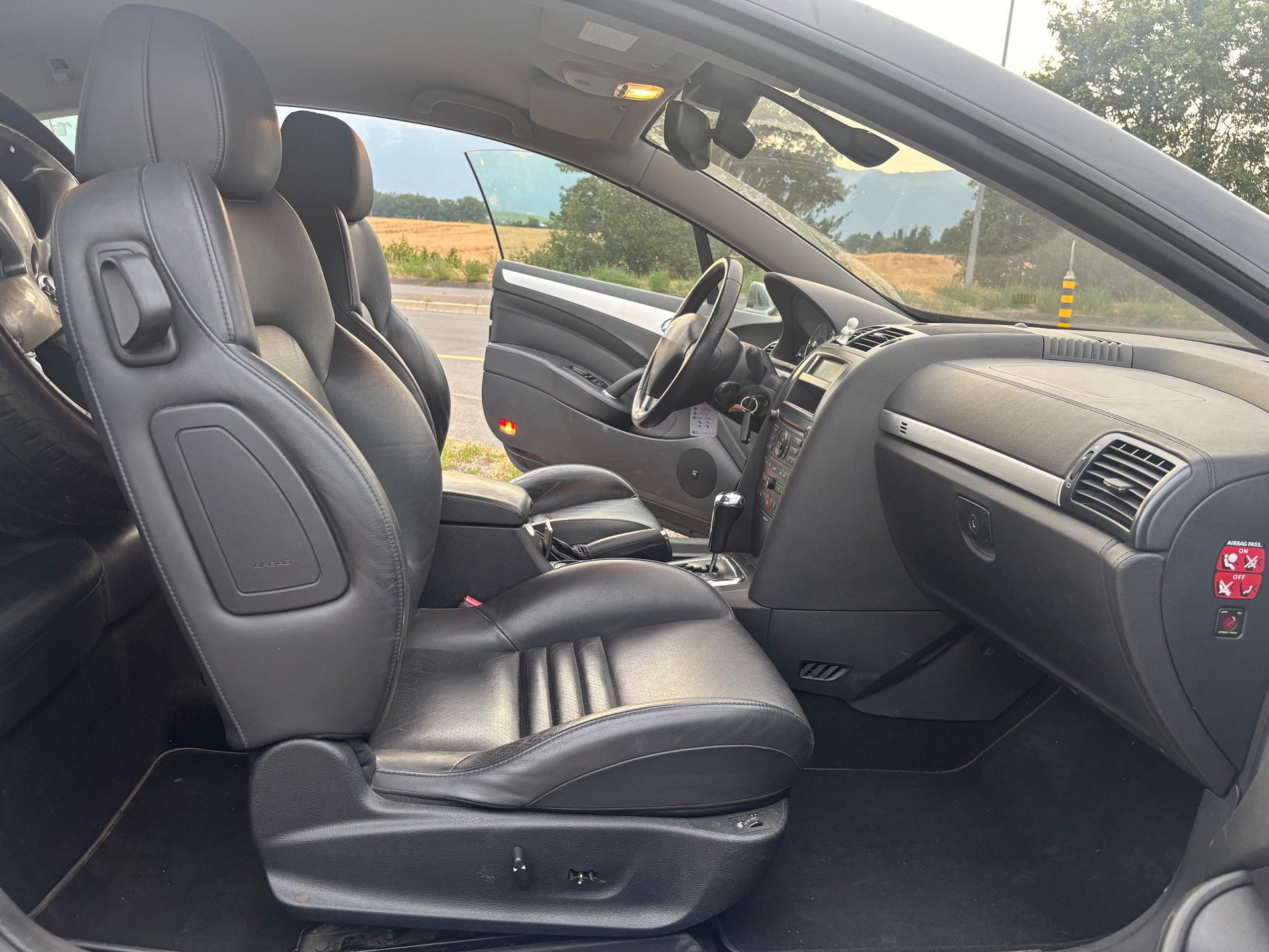 PEUGEOT 407 Coupé 2.7 HDI Pack Automatic-image-12