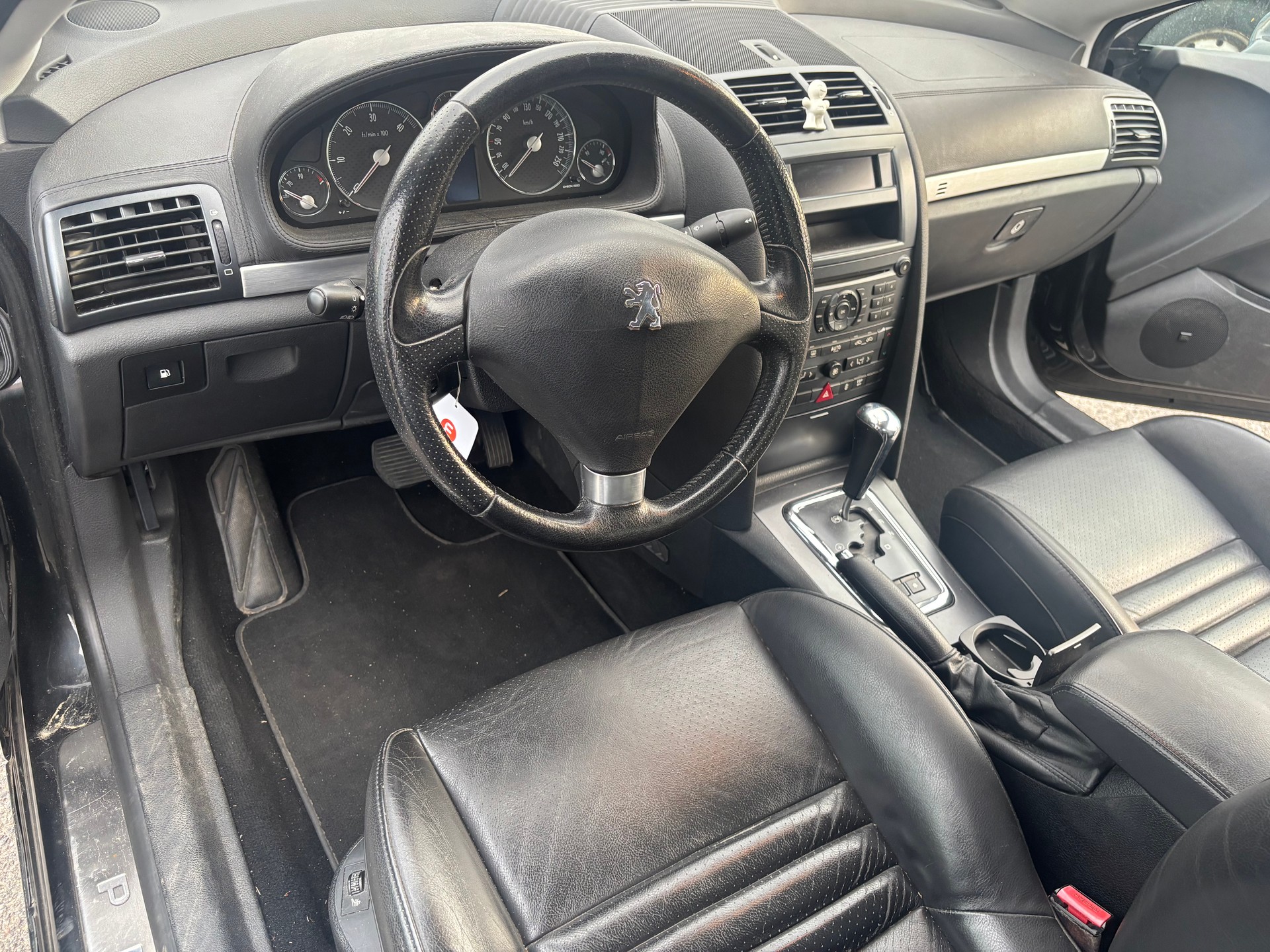 PEUGEOT 407 Coupé 2.7 HDI Pack Automatic-image-9