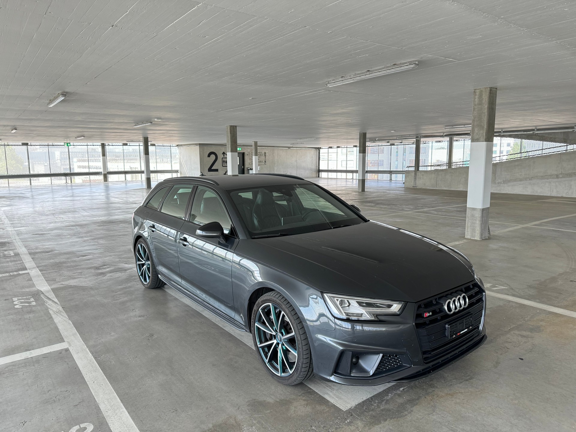 AUDI S4 Avant 3.0 TDI quattro tiptronic-image-2
