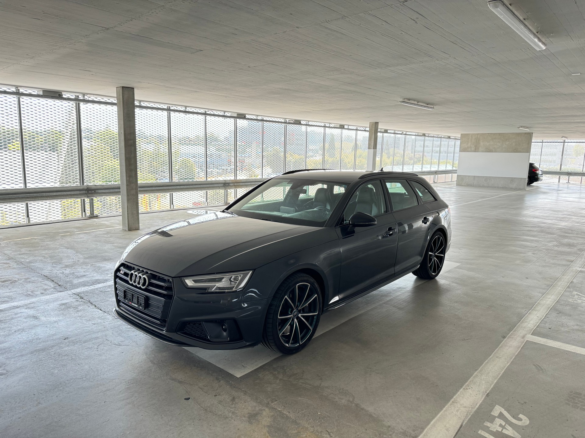 AUDI S4 Avant 3.0 TDI quattro tiptronic-image-1