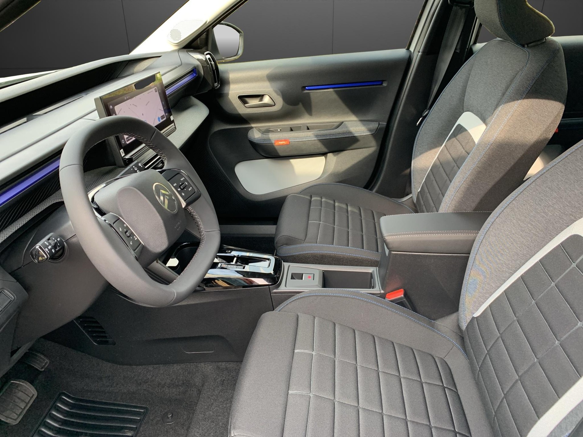 CITROEN C3 1.2 Hybrid Business-image-2