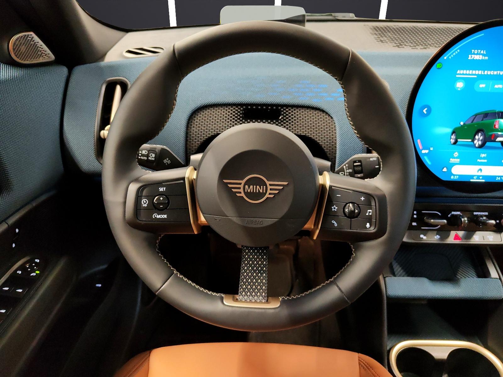 MINI Countryman U25 2.0i S ALL4-image-11