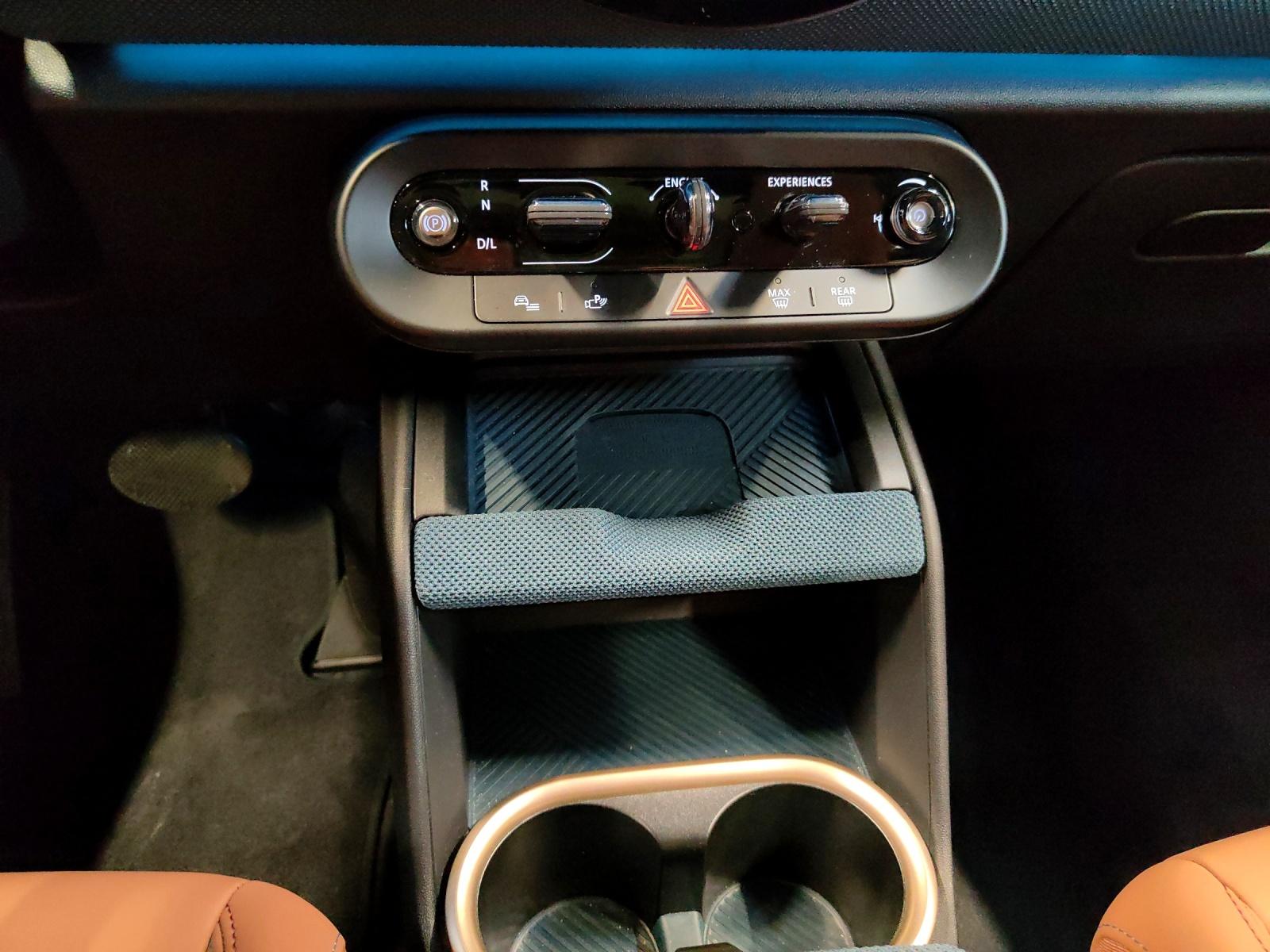 MINI Countryman U25 2.0i S ALL4-image-12