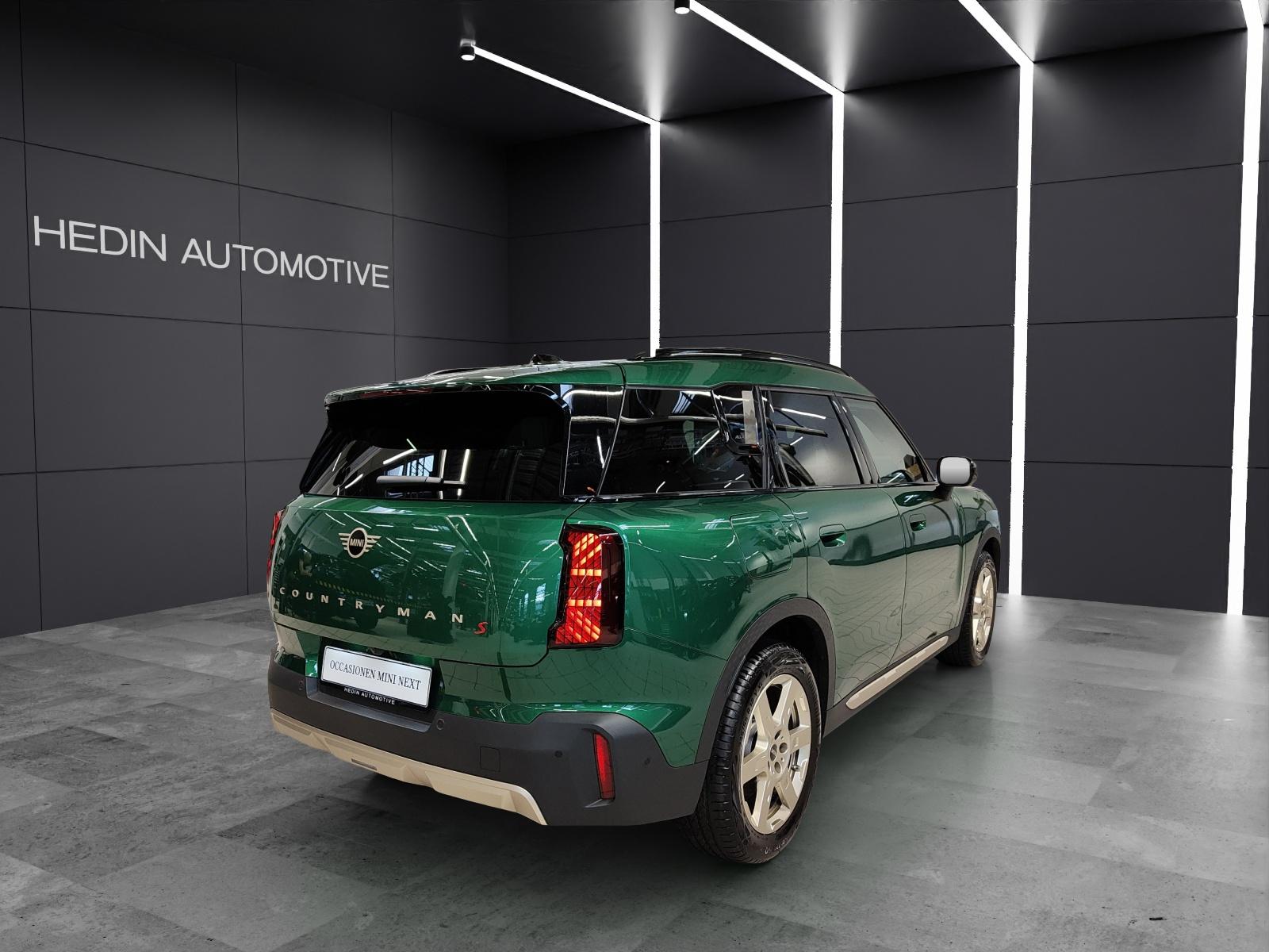 MINI Countryman U25 2.0i S ALL4-image-5