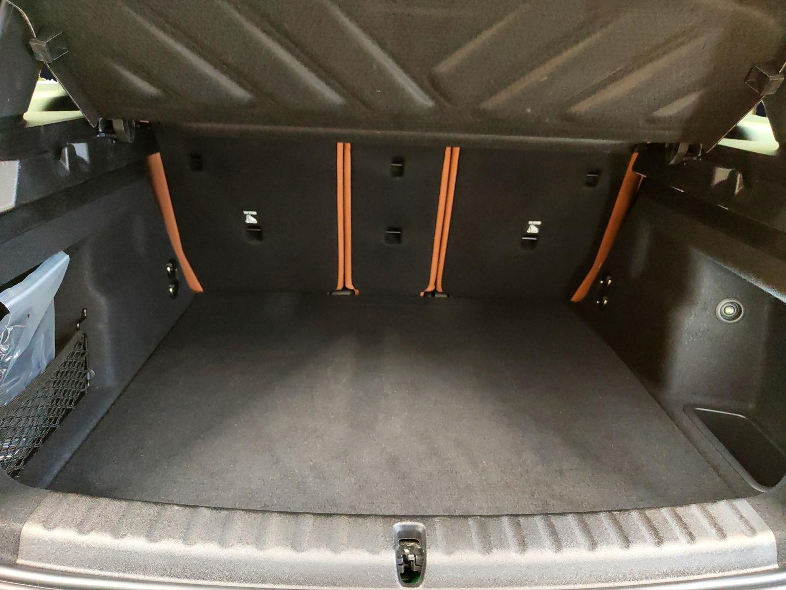 MINI Countryman U25 2.0i S ALL4-image-16