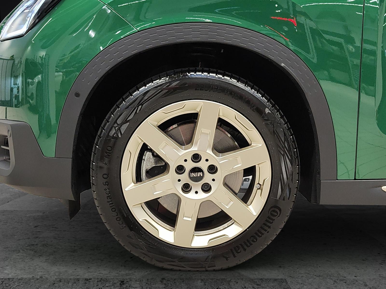 MINI Countryman U25 2.0i S ALL4-image-8