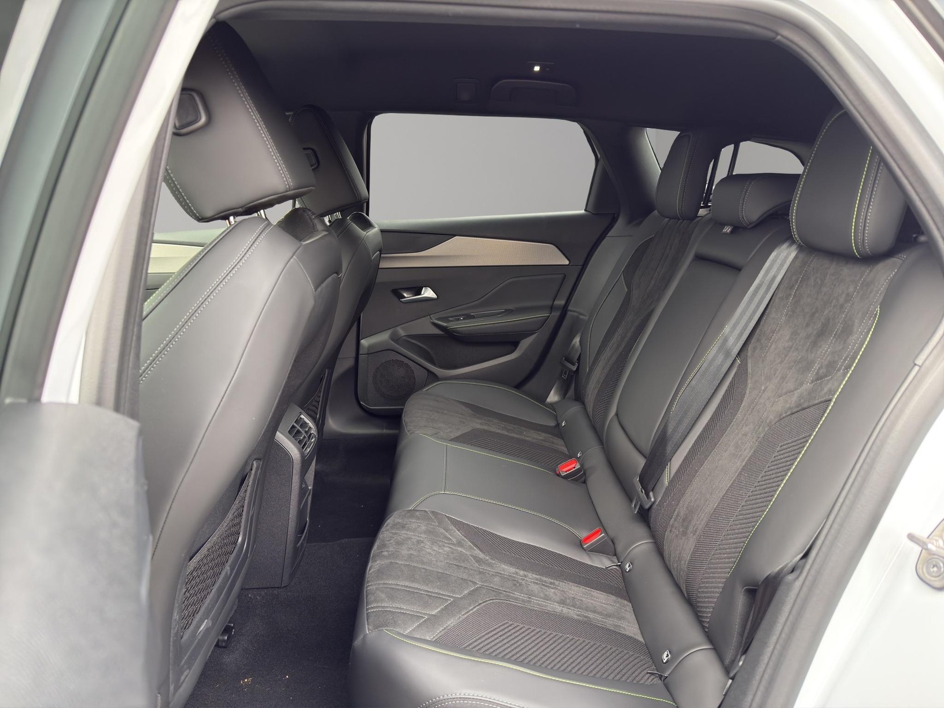 PEUGEOT 308 SW e-GT-image-7