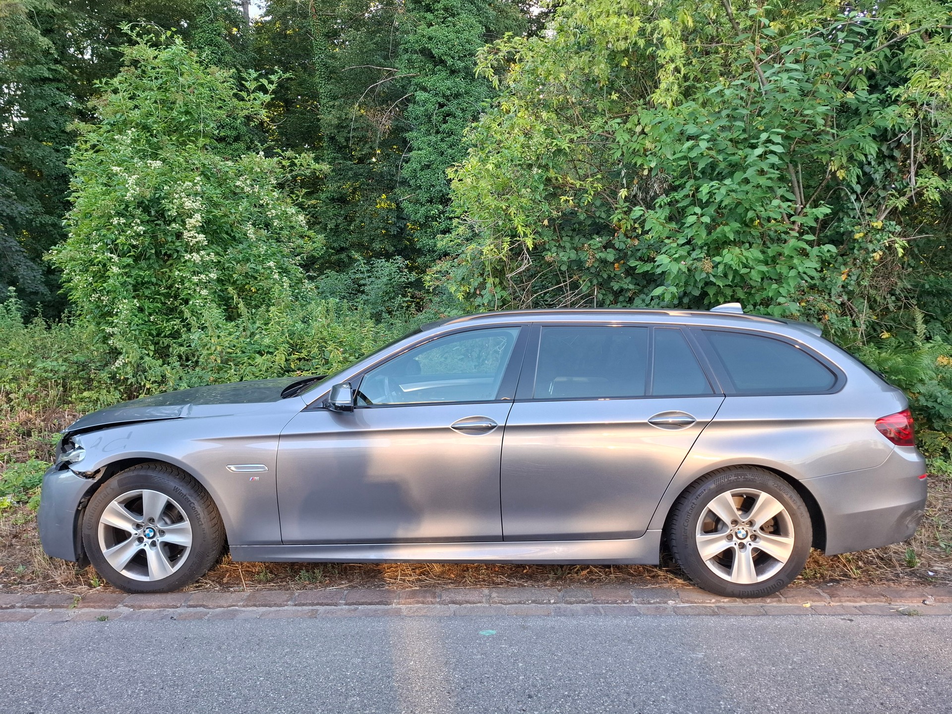 BMW 520d Touring xDrive Steptronic-image-10