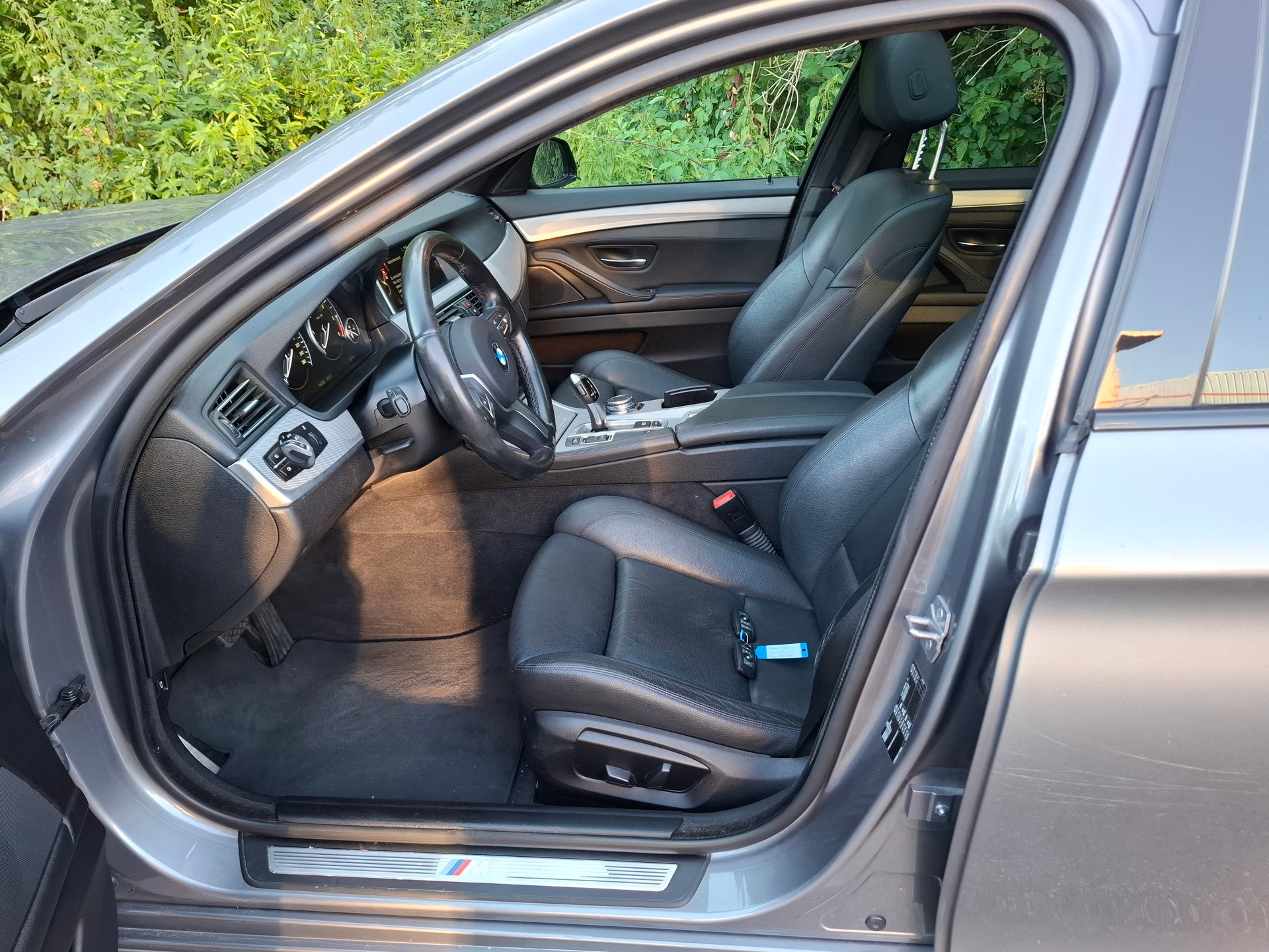 BMW 520d Touring xDrive Steptronic-image-2