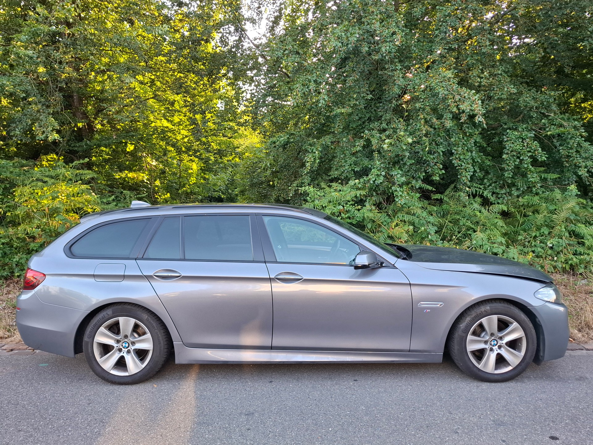 BMW 520d Touring xDrive Steptronic-image-0
