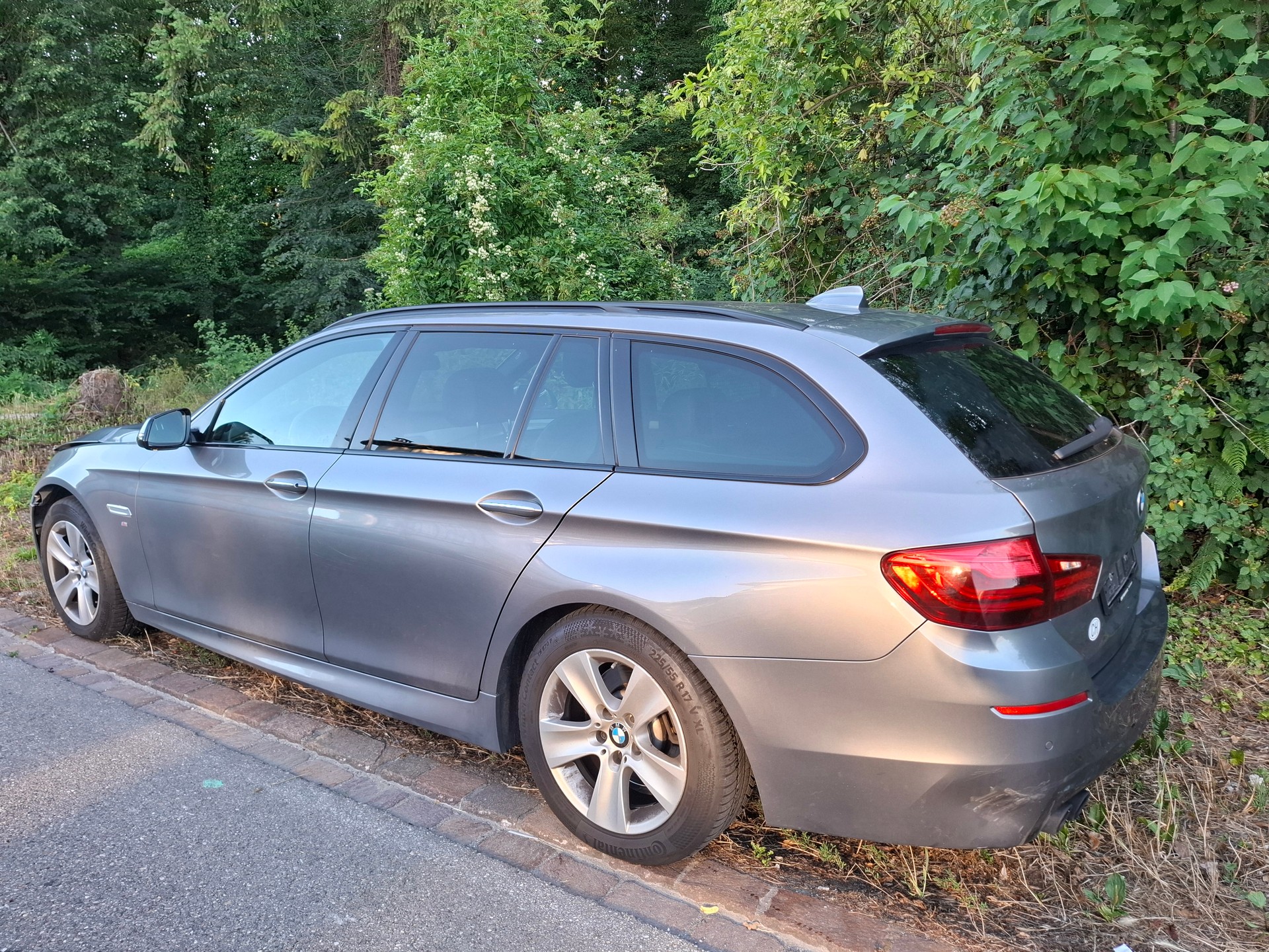 BMW 520d Touring xDrive Steptronic-image-11
