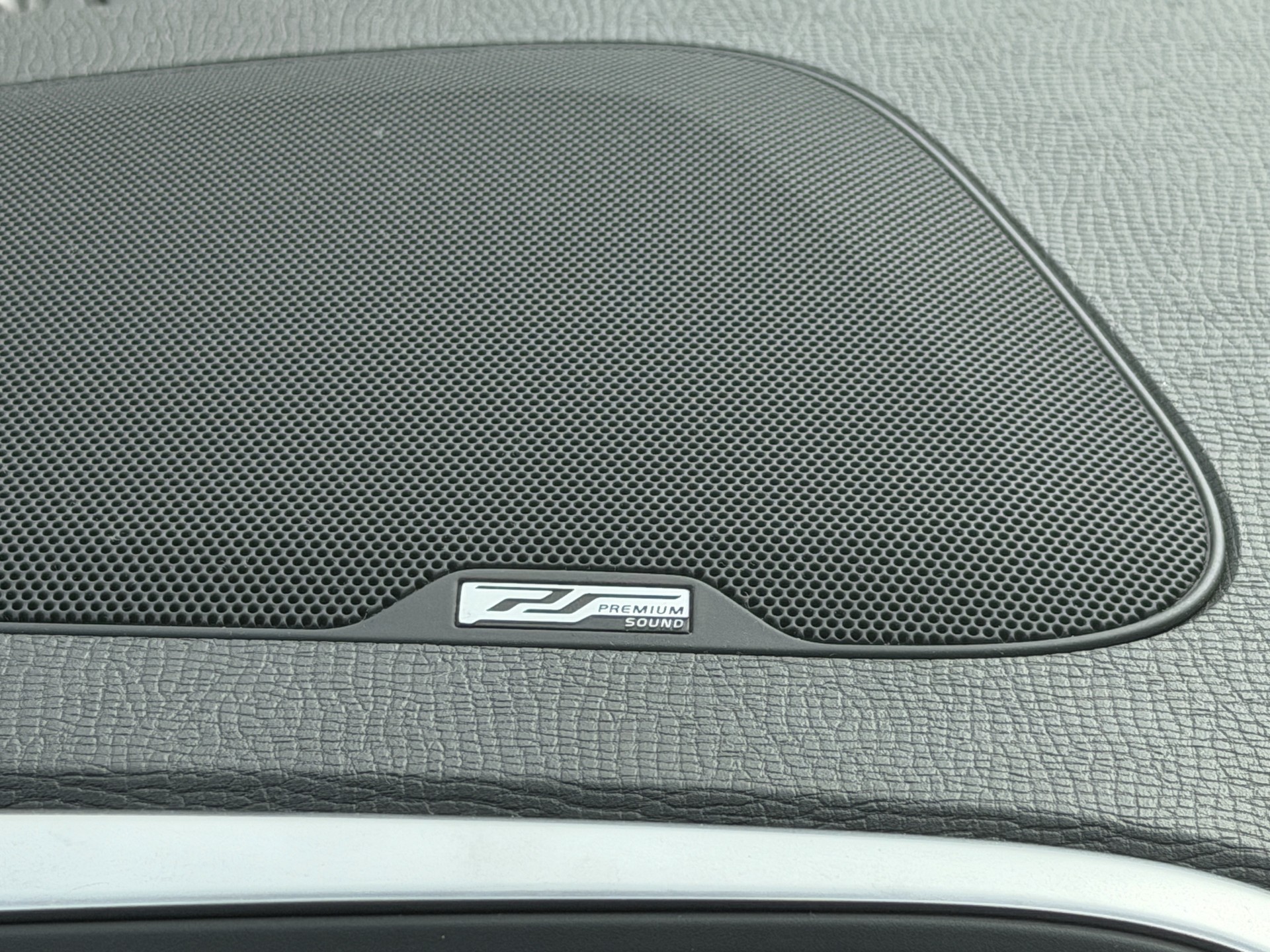 VOLVO XC60 T6 AWD R-Design Geartronic-image-14