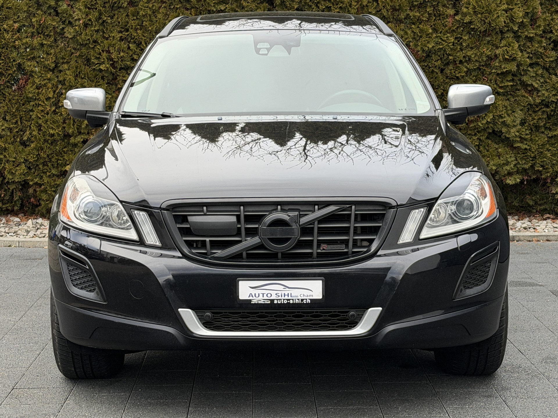 VOLVO XC60 T6 AWD R-Design Geartronic-image-2
