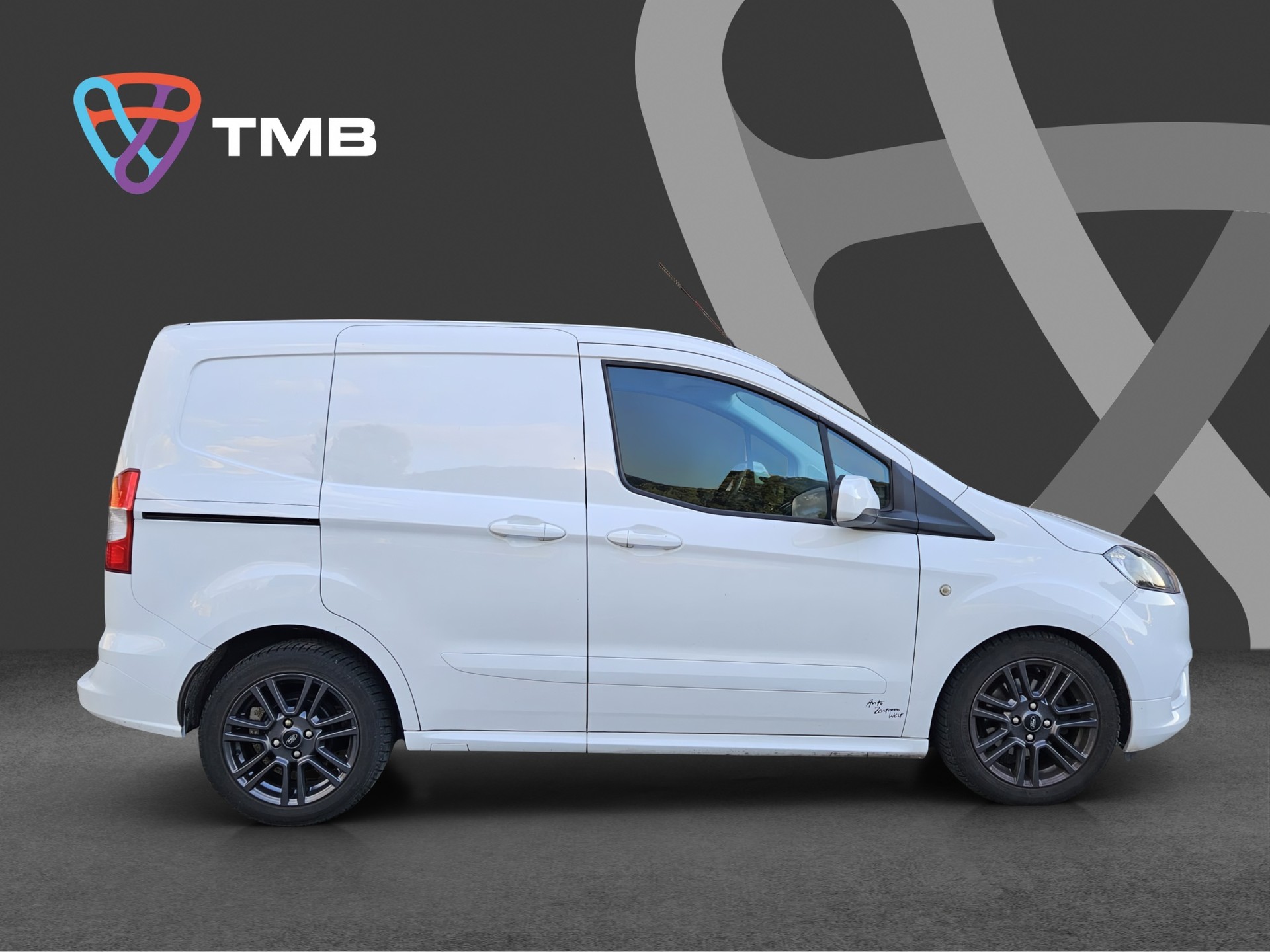 FORD Transit Courier Van 1.0 EcoBoost Ambiente-image-4