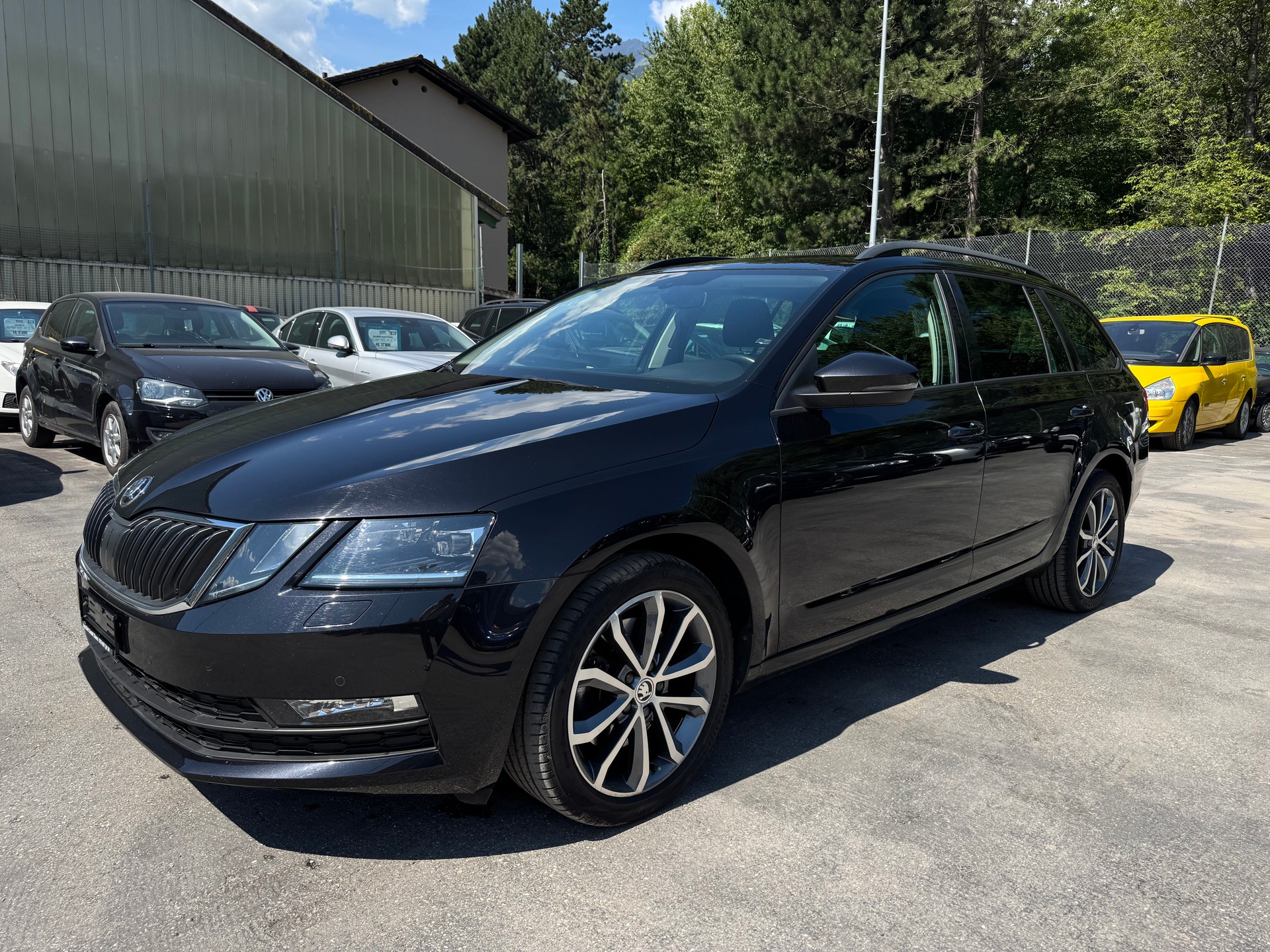 SKODA Octavia Combi 1.8 TSI Ambition DSG-image-7