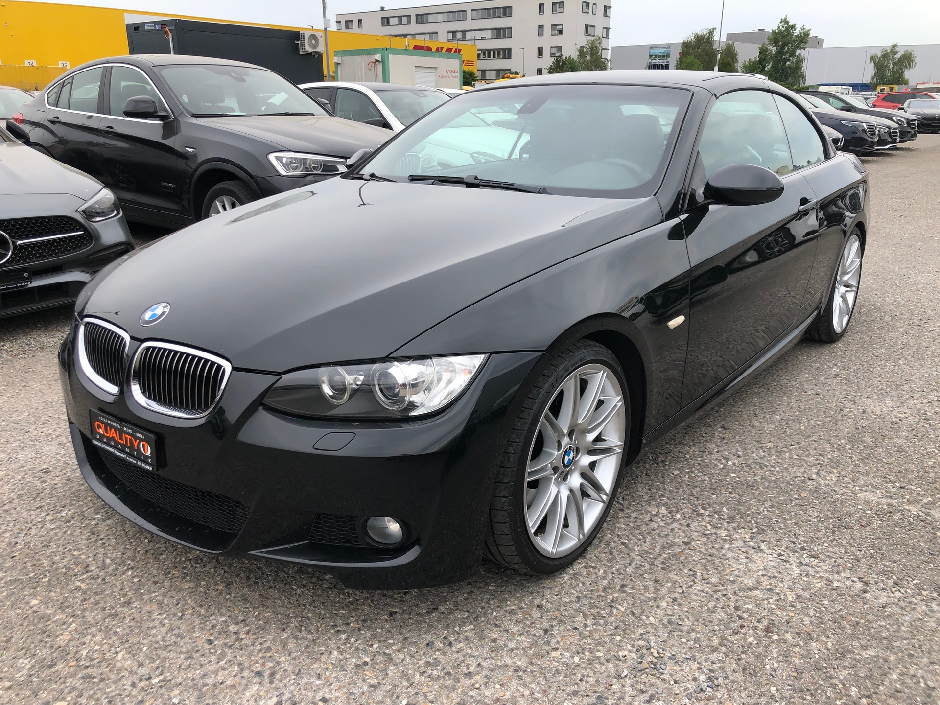 BMW 330i Cabriolet Steptronic-image-12