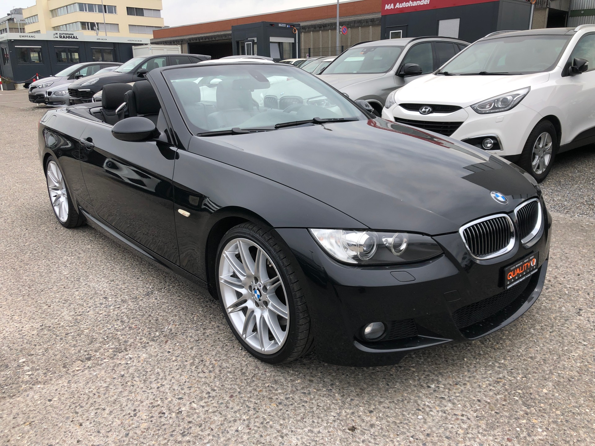BMW 330i Cabriolet Steptronic-image-2