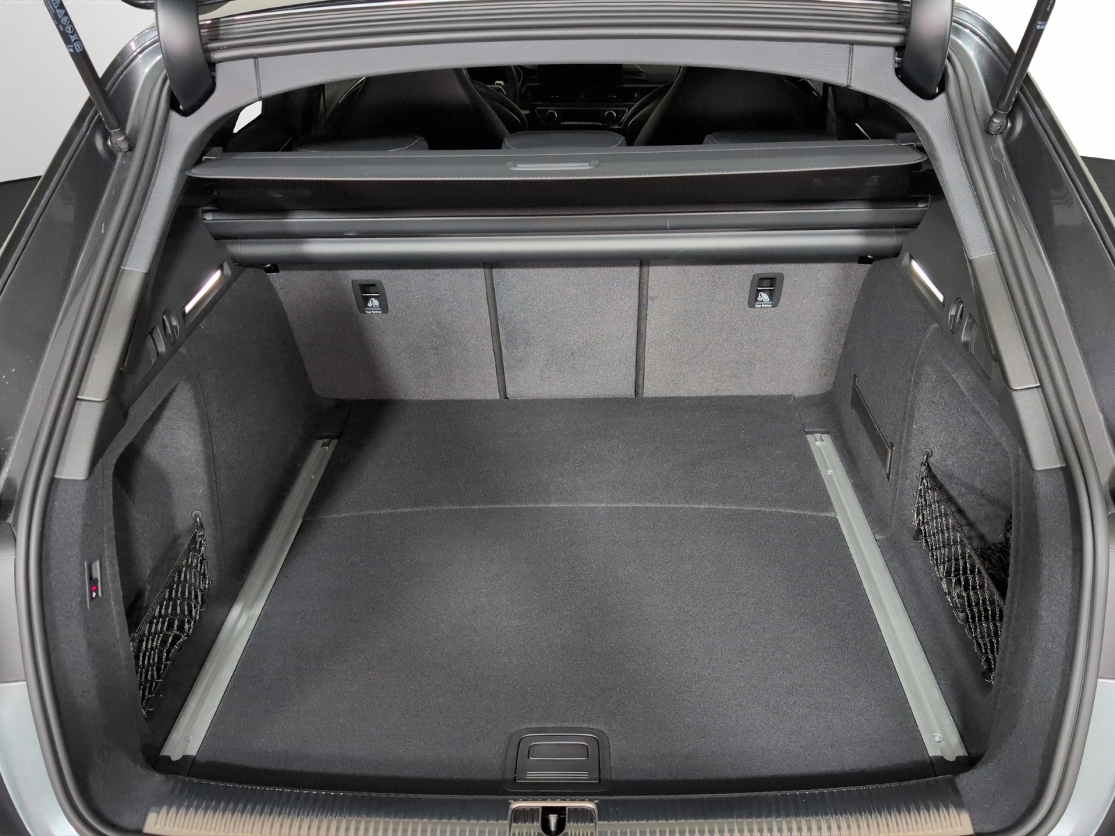 AUDI RS4 Avant quattro tiptronic-image-14