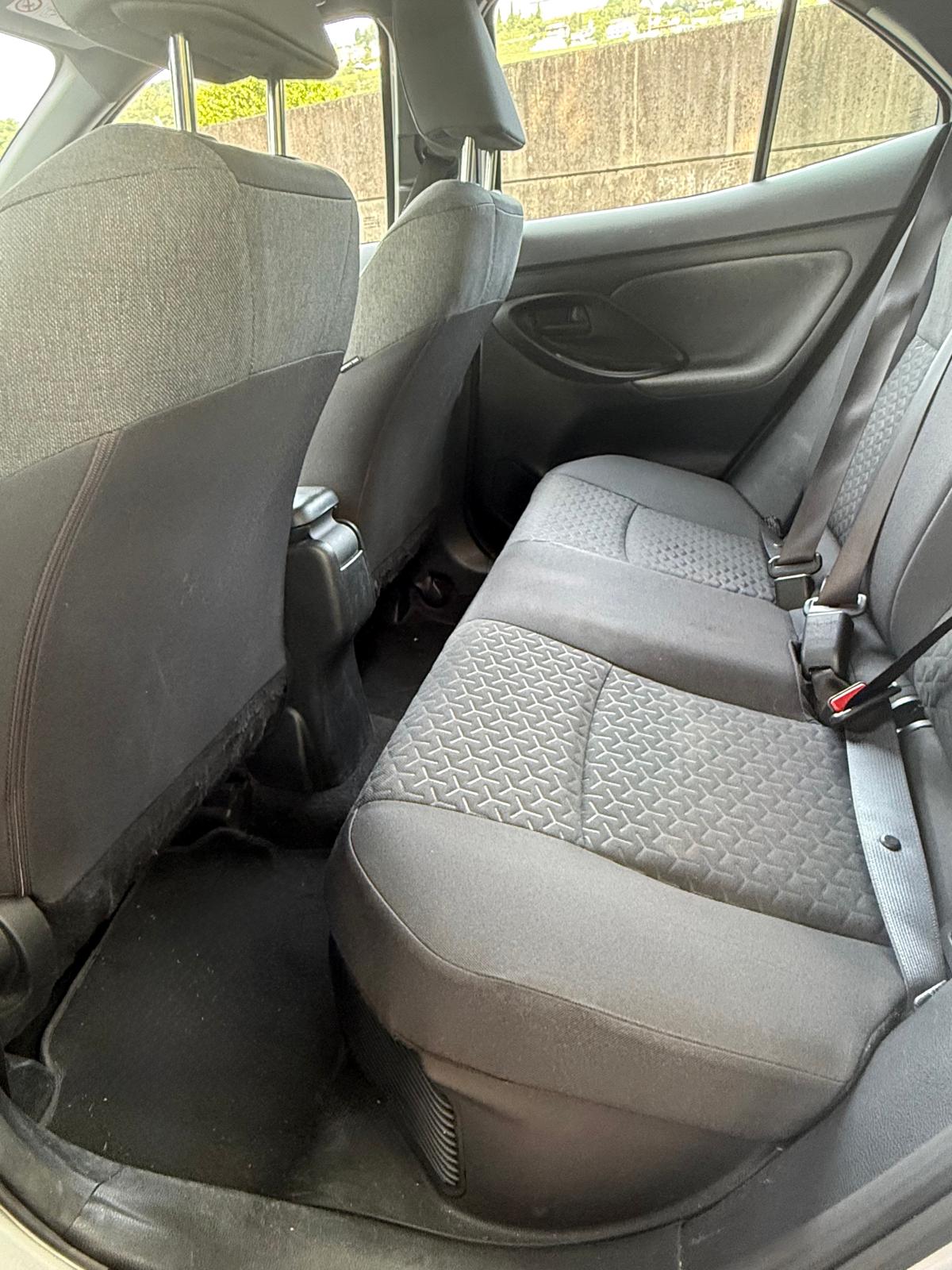 TOYOTA 1.5 VVT-i HSD Trend AWD-i-image-5
