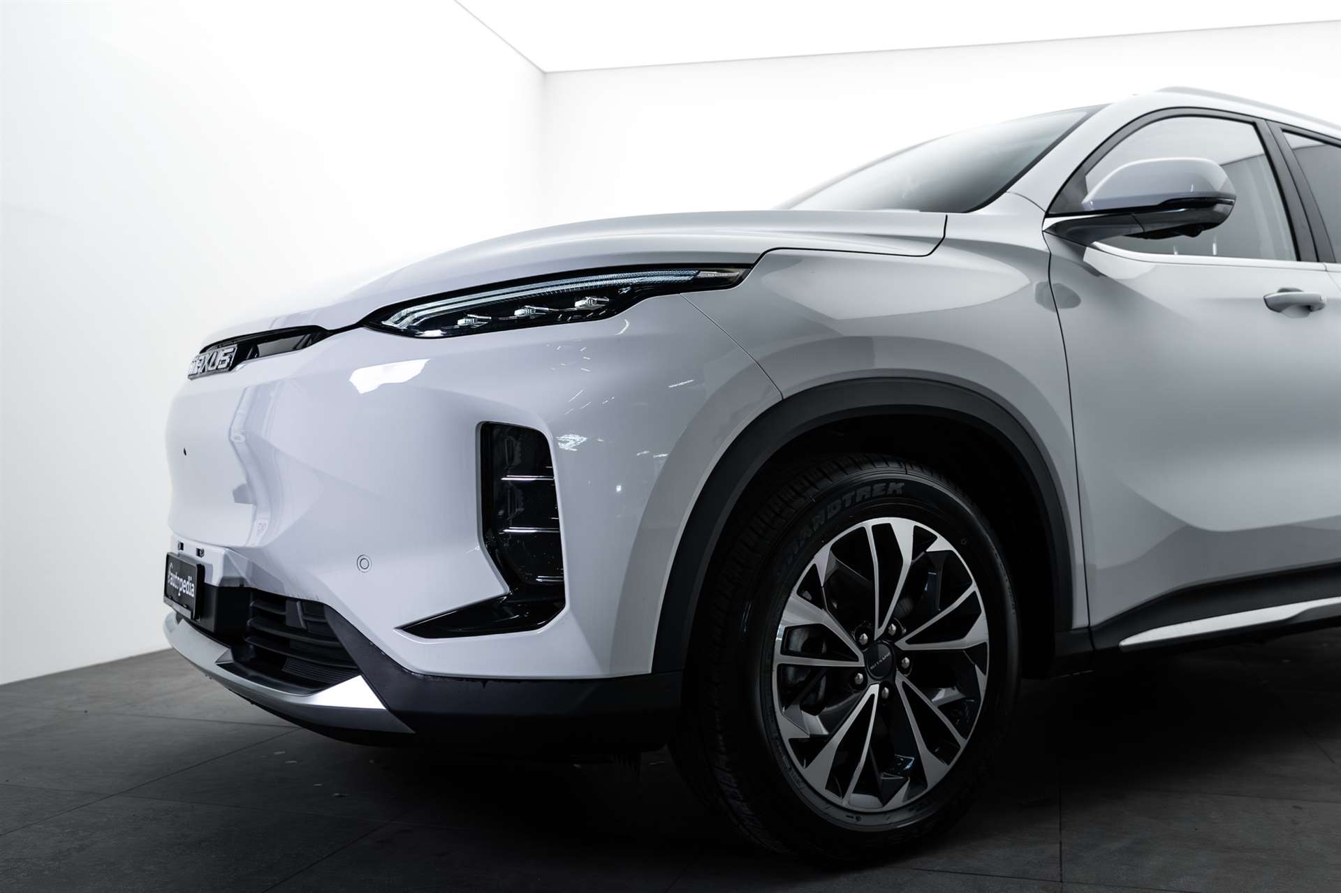 MAXUS EUniq6 70kWh E-Comfort-showroom-element-1