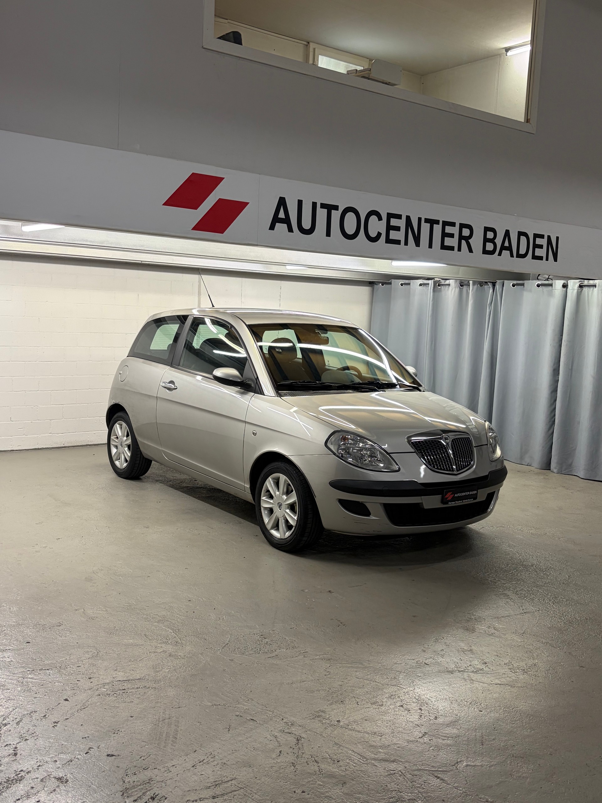 LANCIA Ypsilon 1.4 16V Oro-image-2