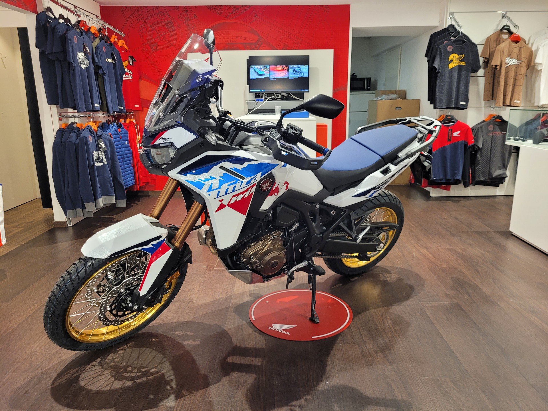HONDA CRF 1100 Africa Twin-image-4