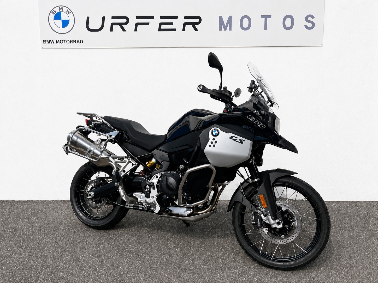 BMW F 900 GS Adventure-showroom-element-1