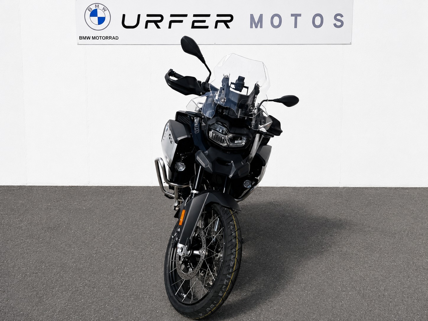 BMW F 900 GS Adventure-showroom-element-2