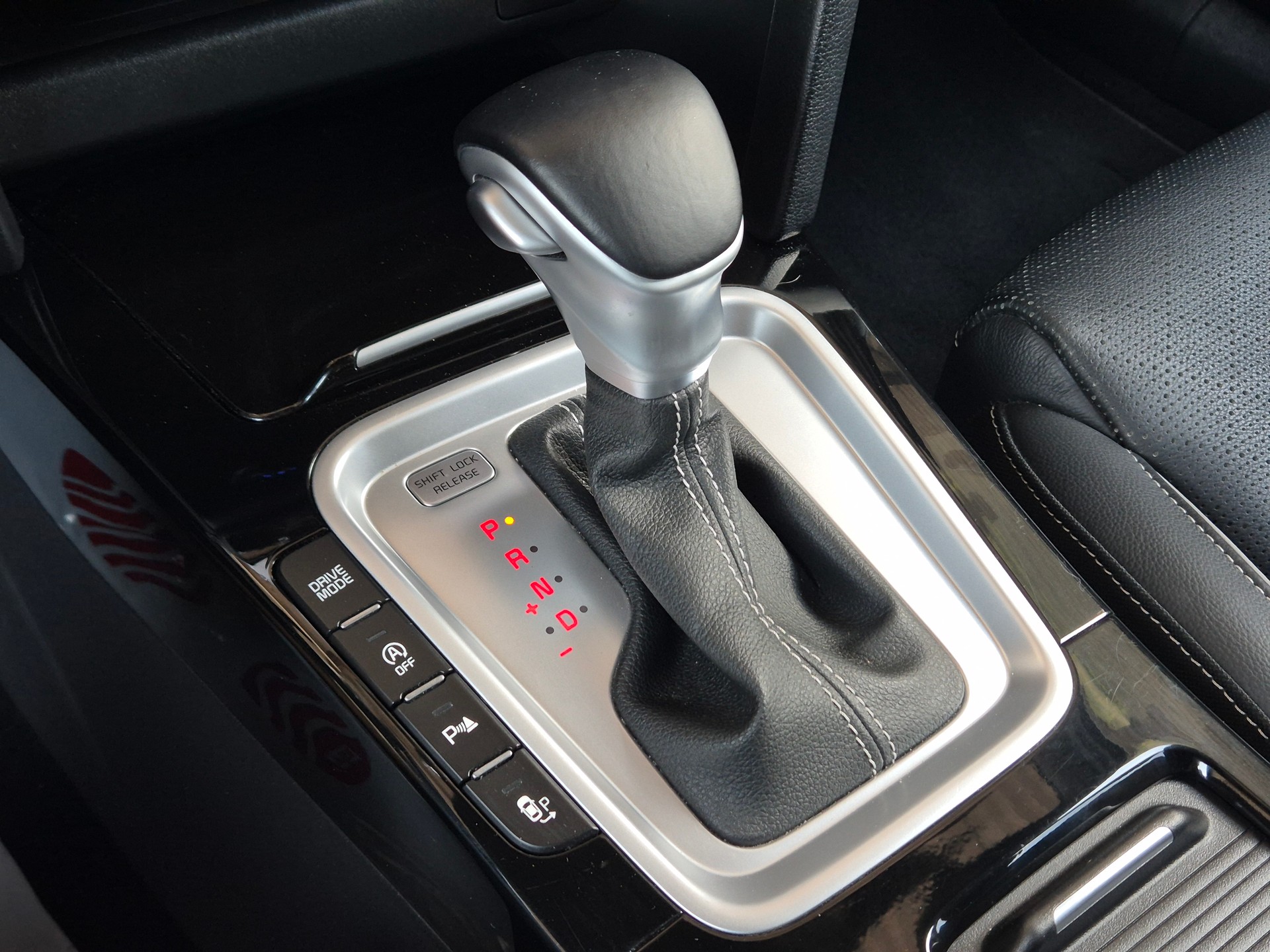 KIA ProCeed 1.5 T-GDi MHEV GT-Line DCT-image-26
