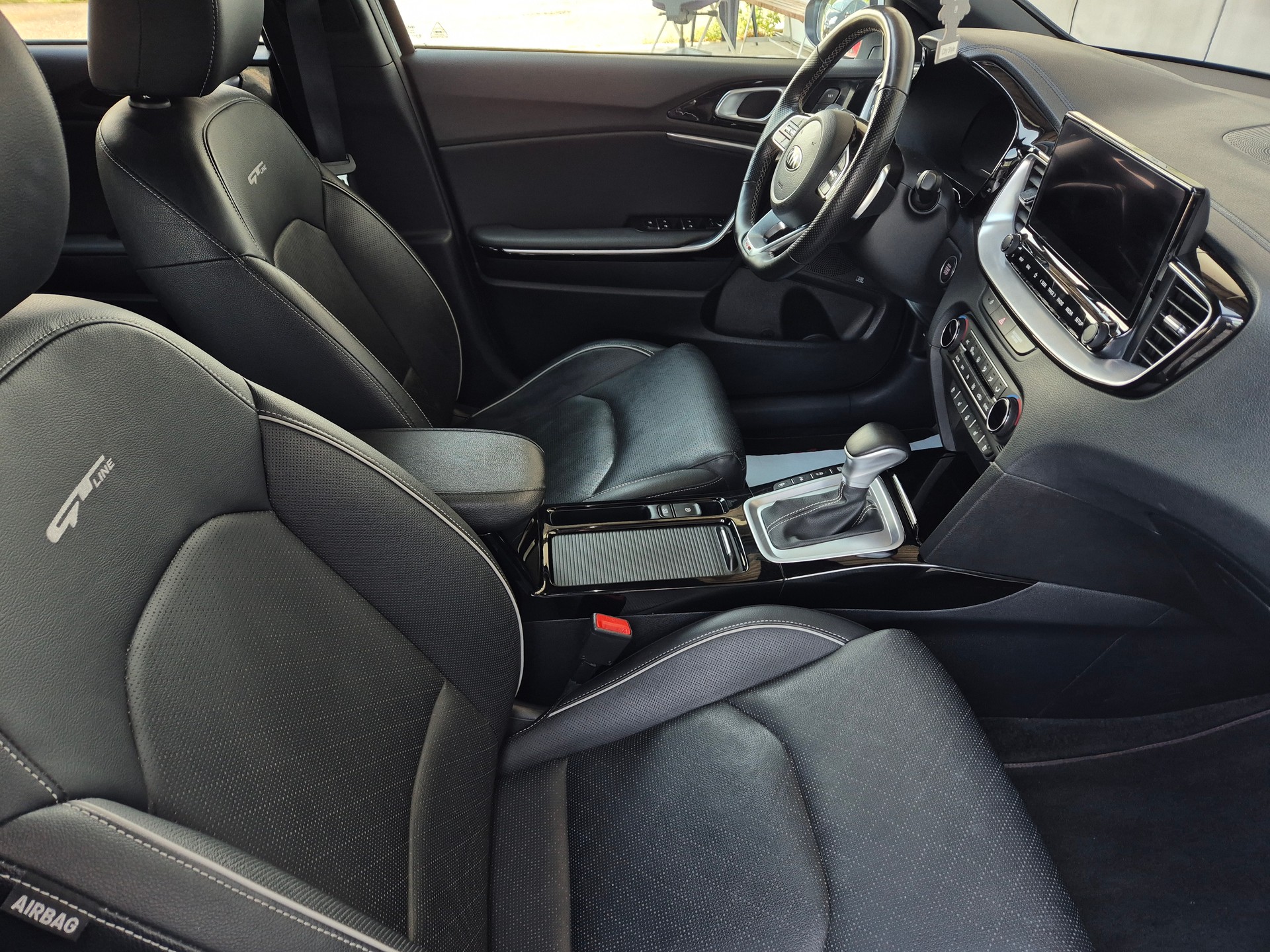 KIA ProCeed 1.5 T-GDi MHEV GT-Line DCT-image-13