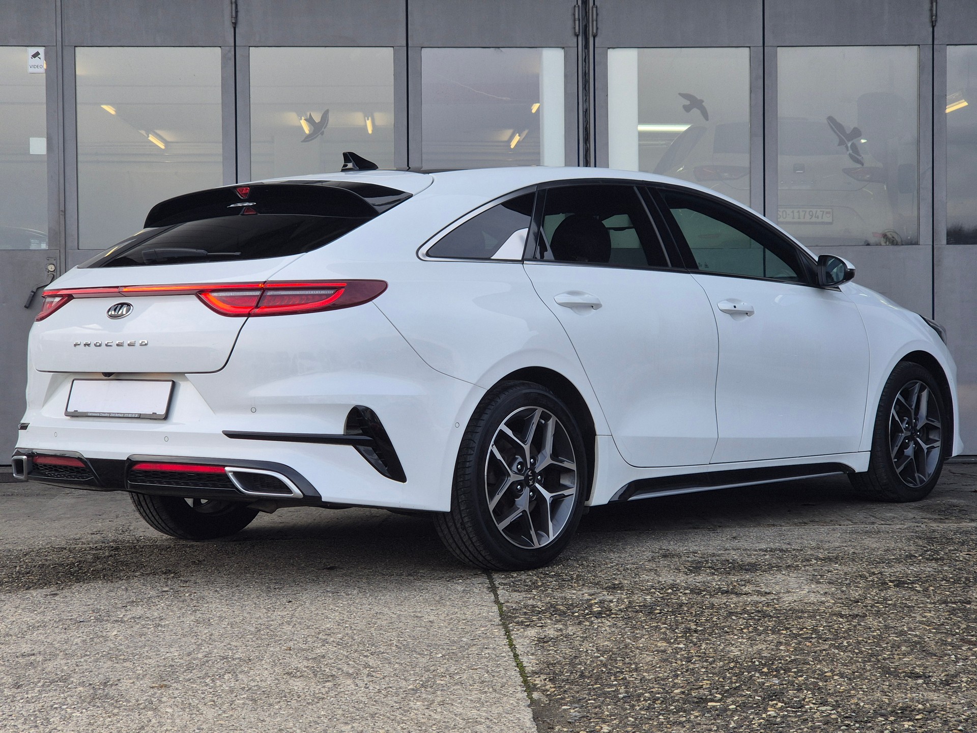 KIA ProCeed 1.5 T-GDi MHEV GT-Line DCT-image-5