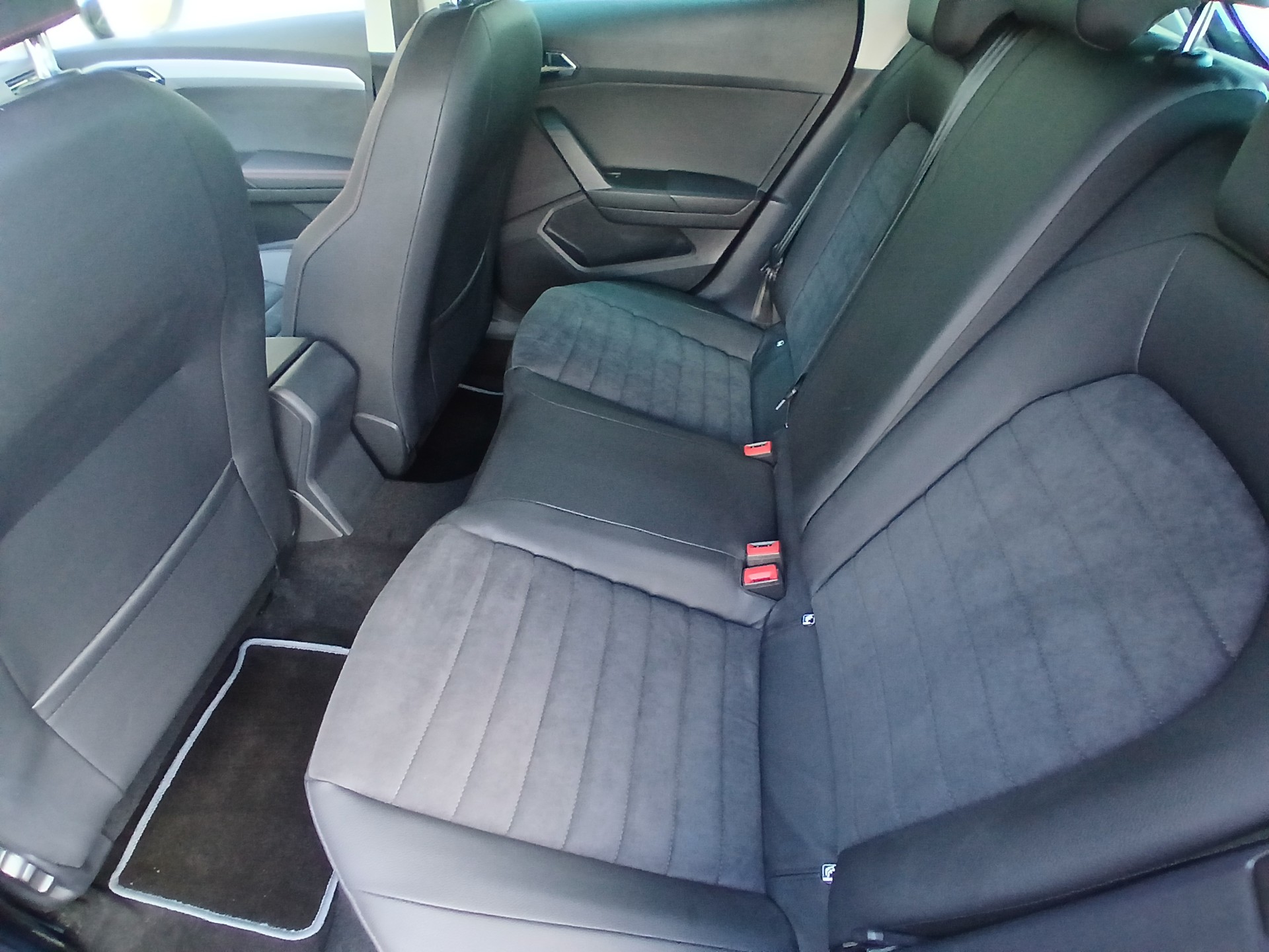 SEAT Ibiza 1.0 EcoTSI FR-image-14