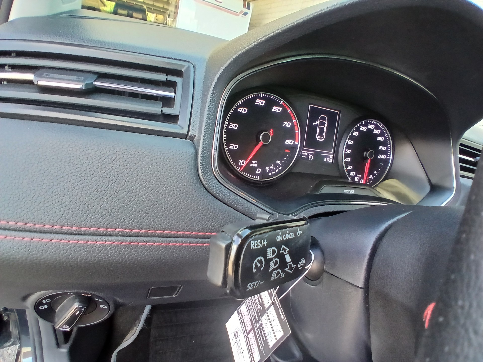 SEAT Ibiza 1.0 EcoTSI FR-image-10
