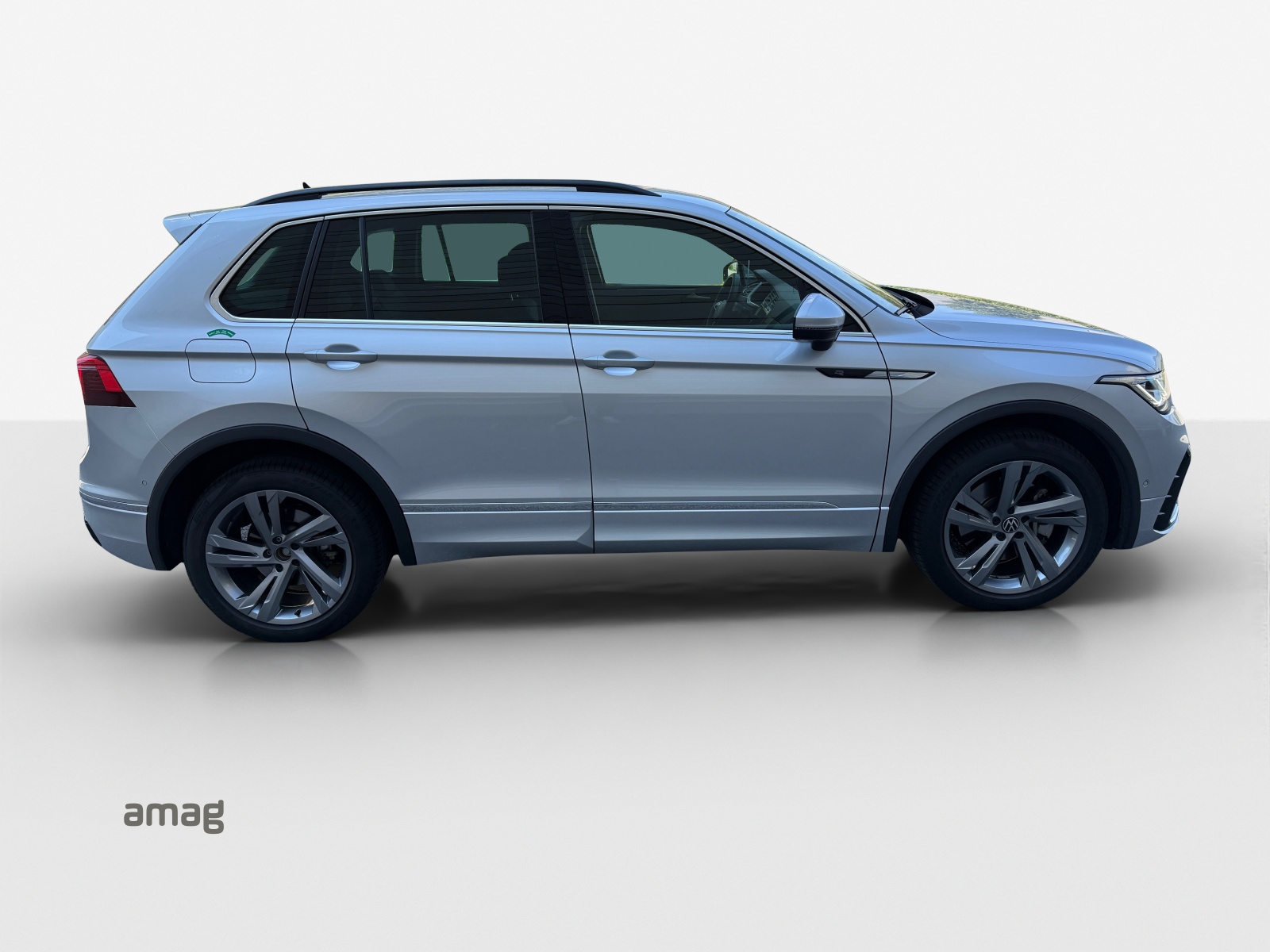 VW Tiguan 2.0TSI R-Line 4Motion DSG-image-14