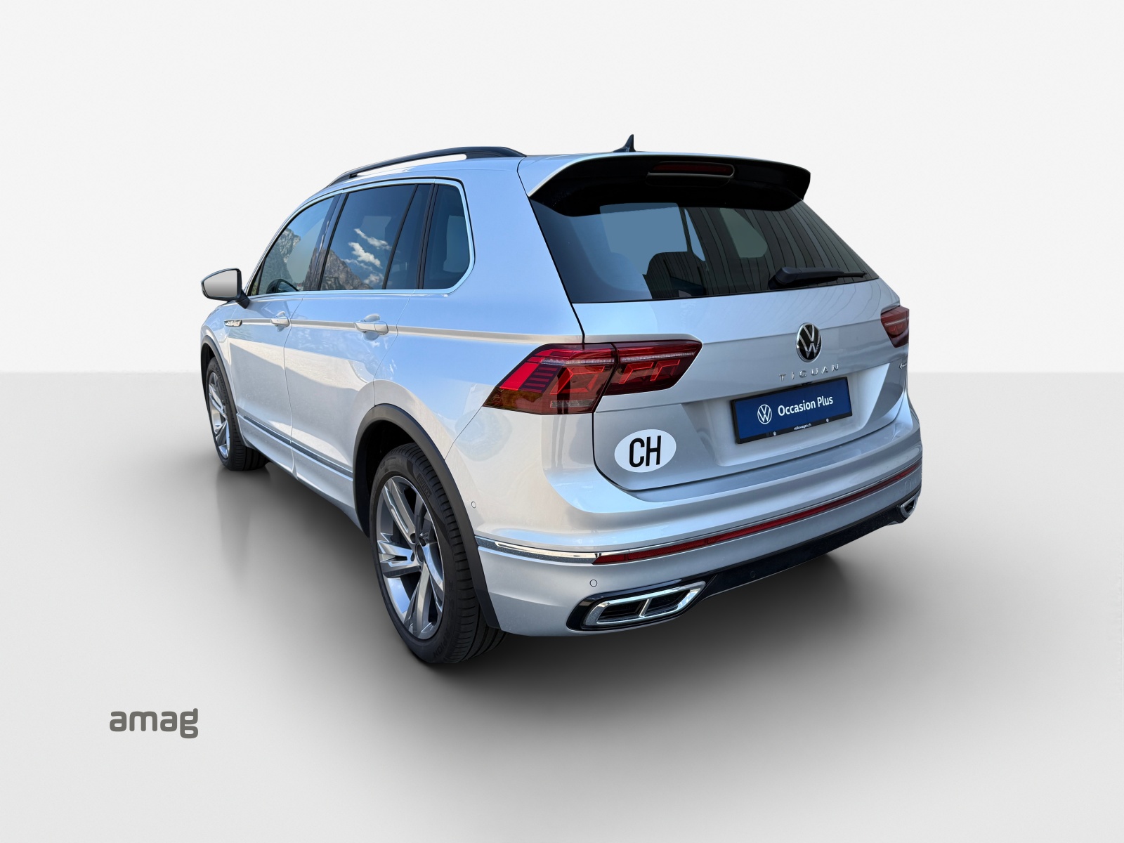 VW Tiguan 2.0TSI R-Line 4Motion DSG-image-2