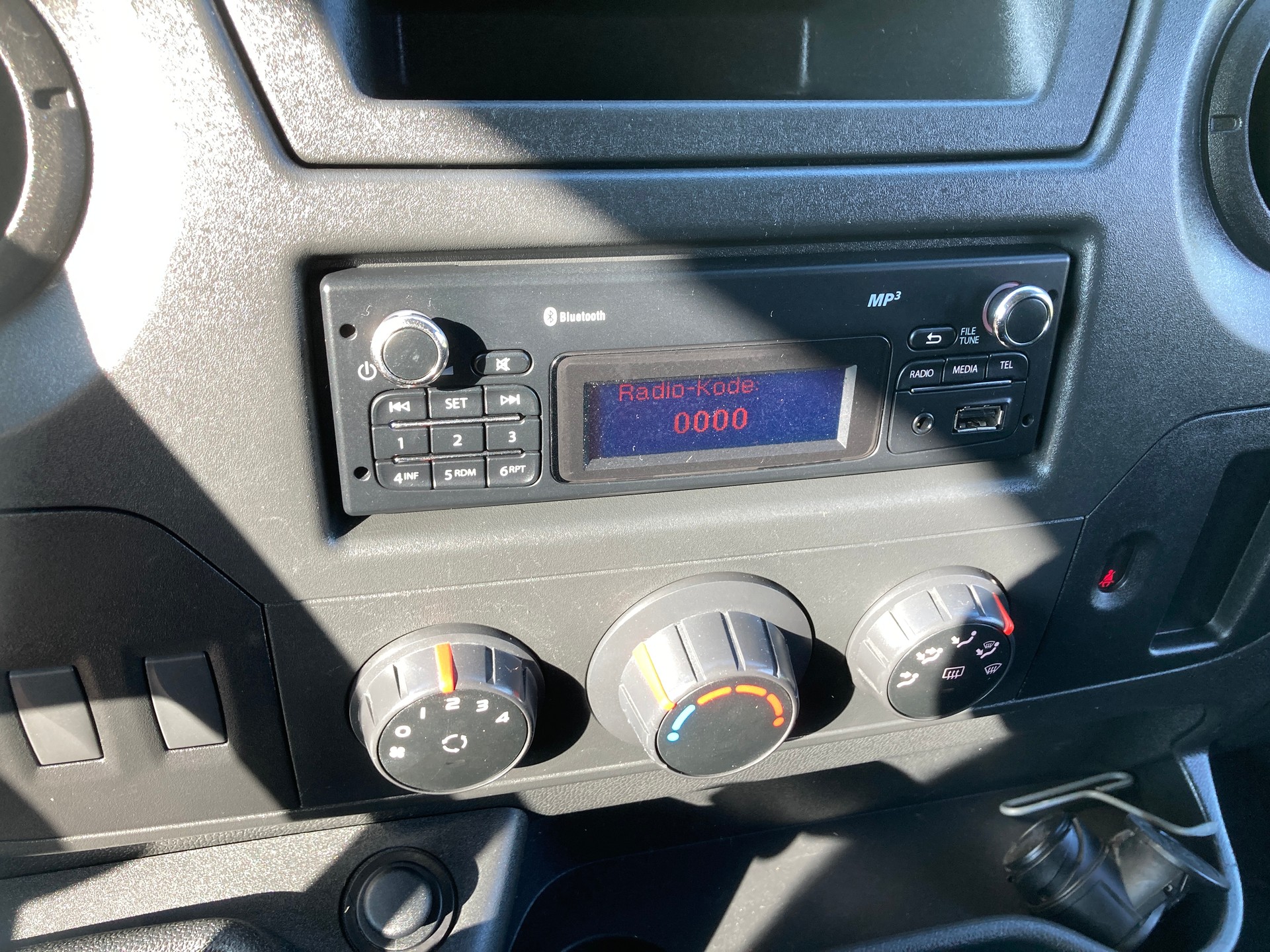 OPEL Movano 2.3 CDTI 3.5t L2H2 mit Anhängerkupplung-image-10
