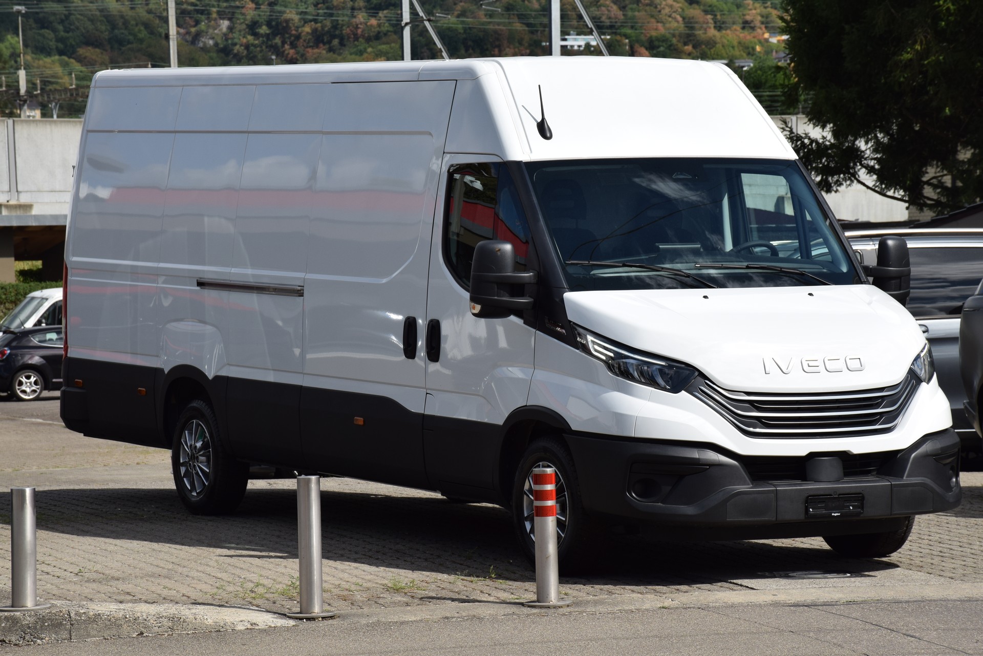 IVECO 35 S 21H-image-4