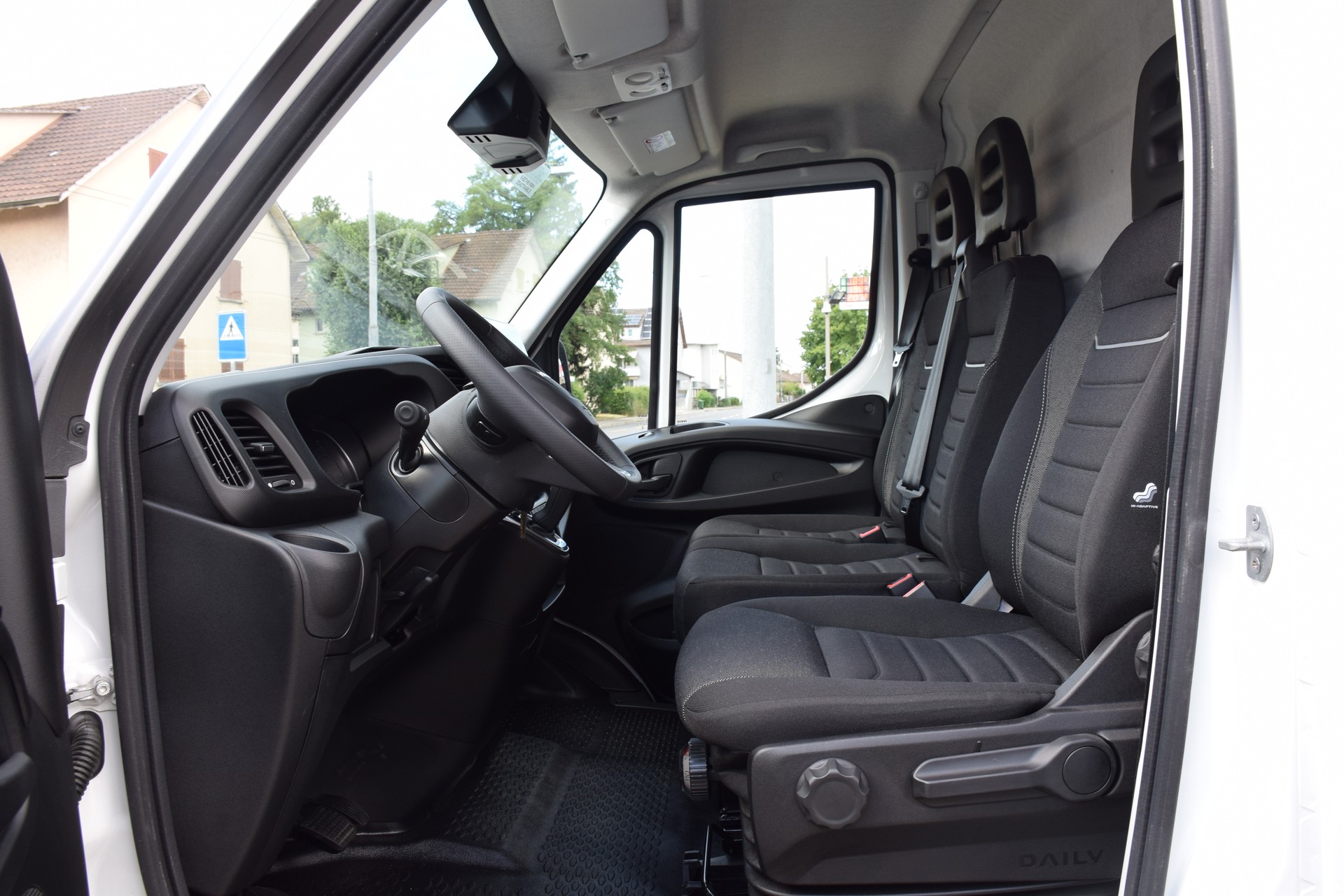 IVECO 35 S 21H-image-12