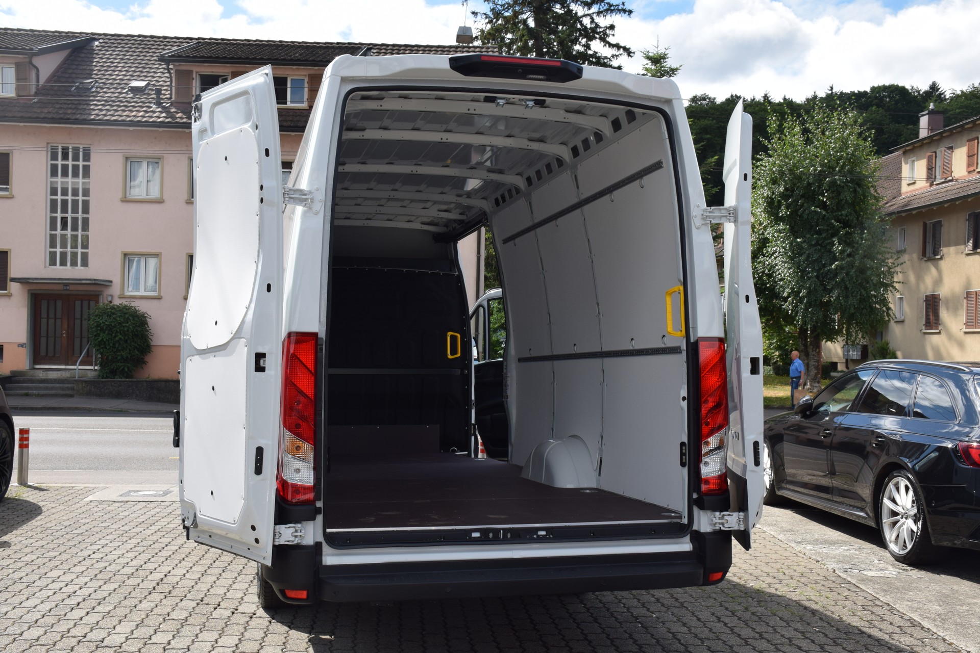 IVECO 35 S 21H-image-10