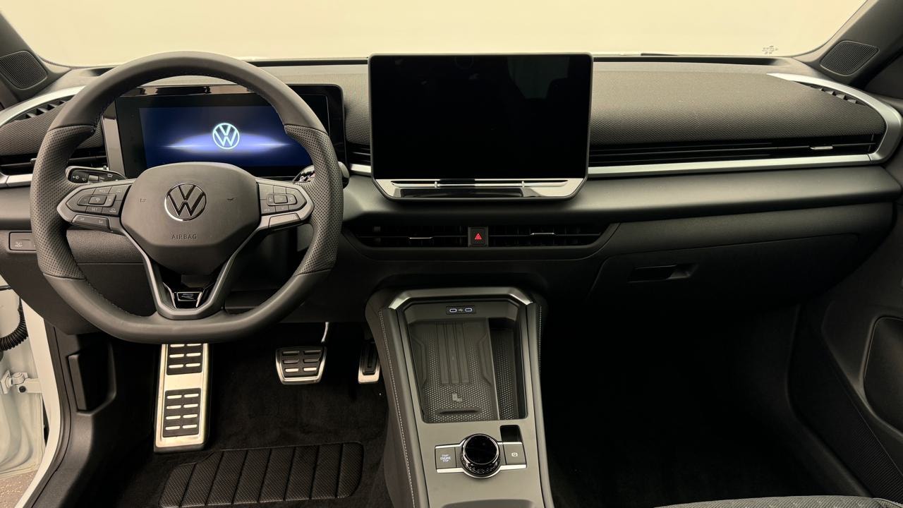 VW T-Roc 1.5 eTSI mHEV R-Line DSG-image-5