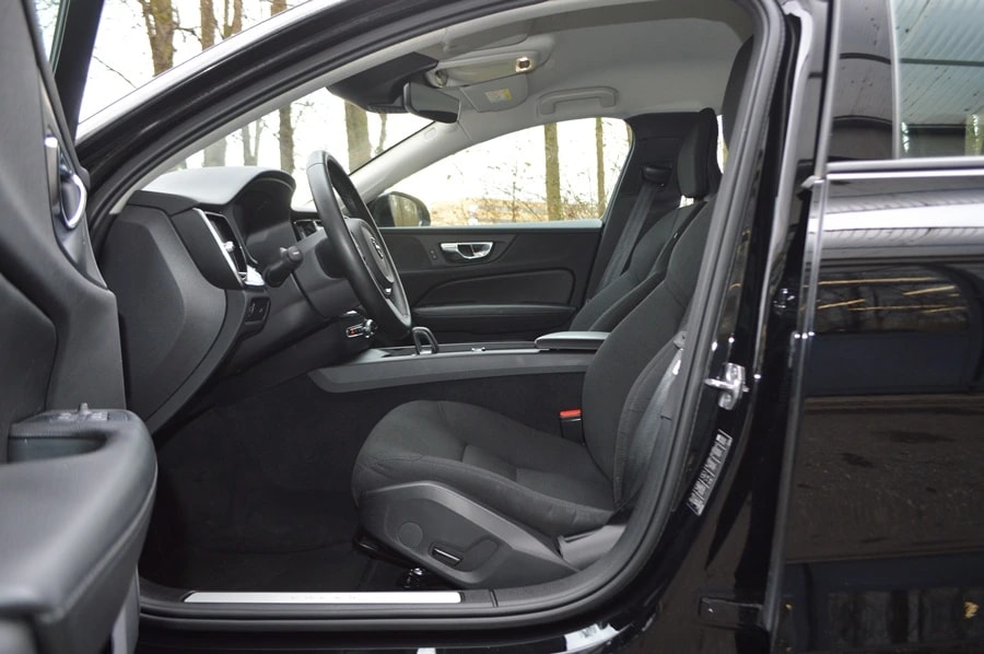 VOLVO V60 B3 Benzin Mild Hybrid Momentum Light Geartronic-image-4