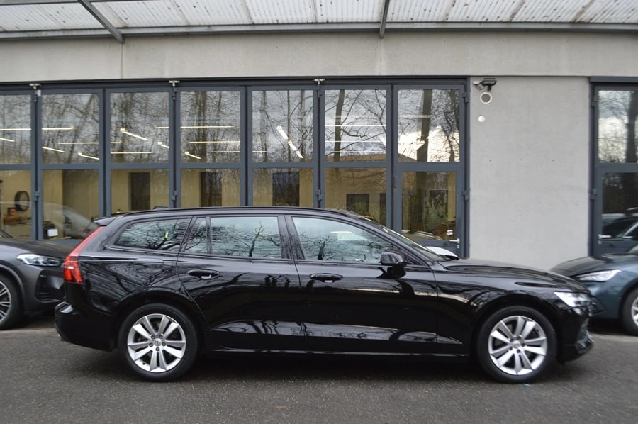 VOLVO V60 B3 Benzin Mild Hybrid Momentum Light Geartronic-image-2