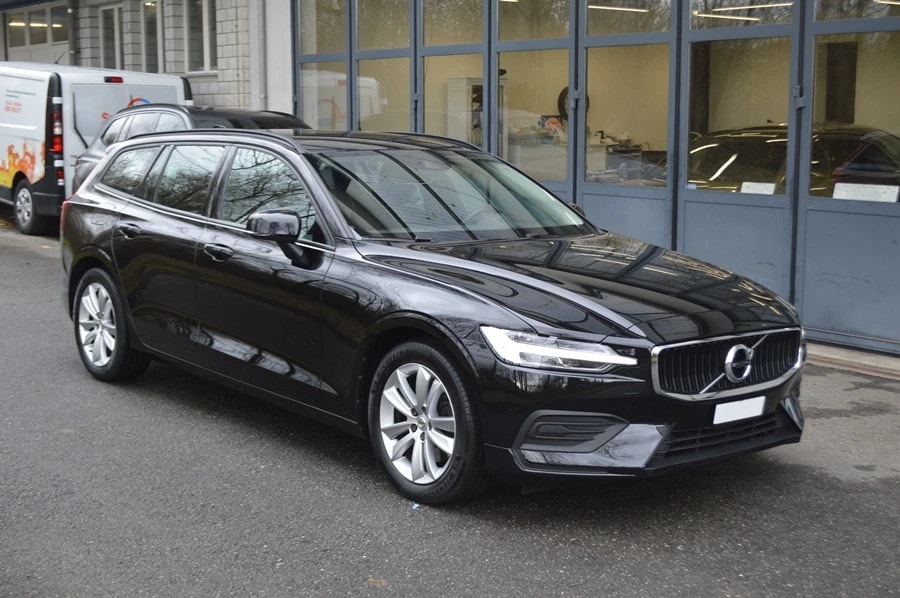 VOLVO V60 B3 Benzin Mild Hybrid Momentum Light Geartronic-image-0