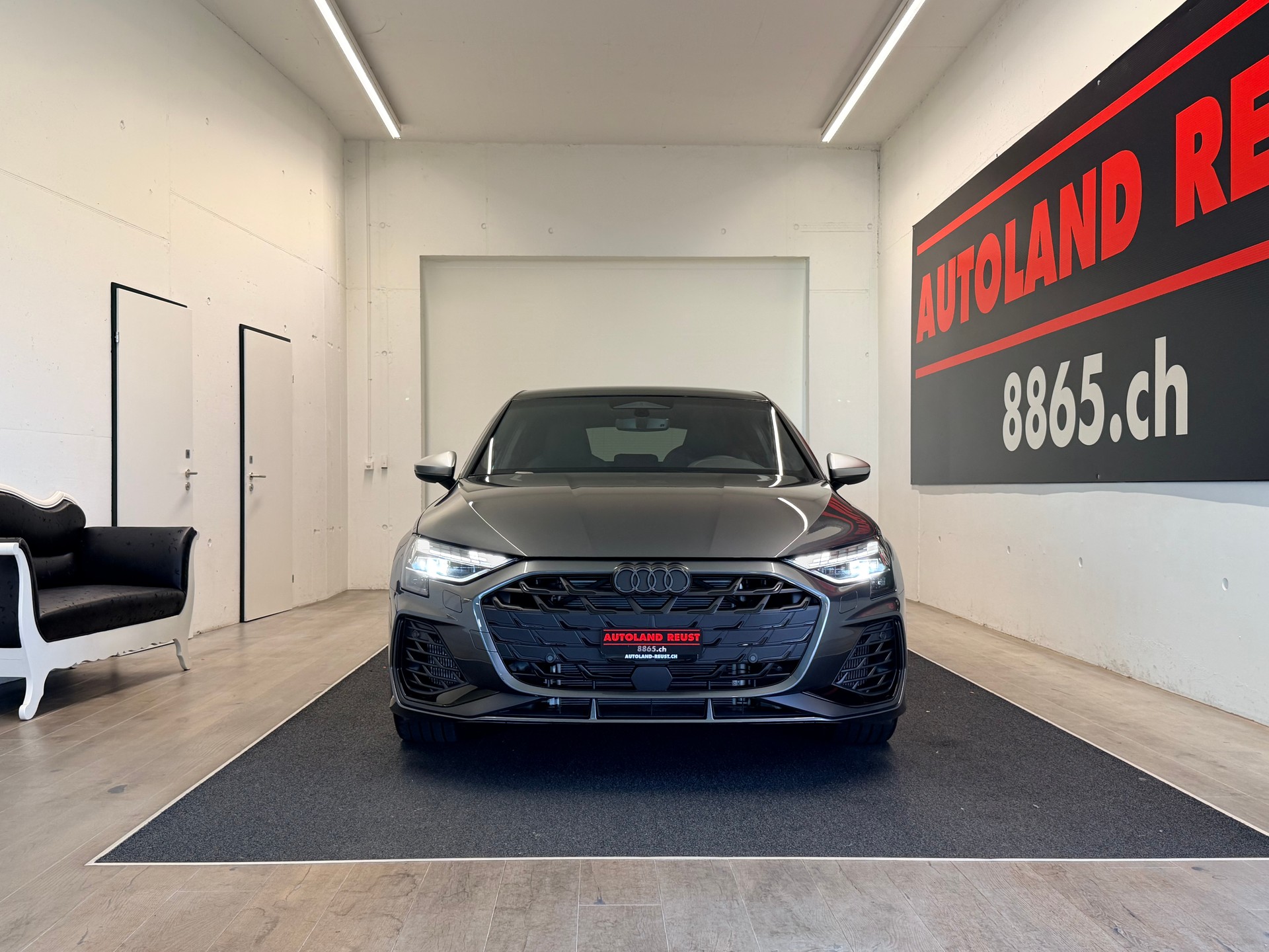 AUDI S3 Sportback TFSI quattro S-tronic-showroom-element-1