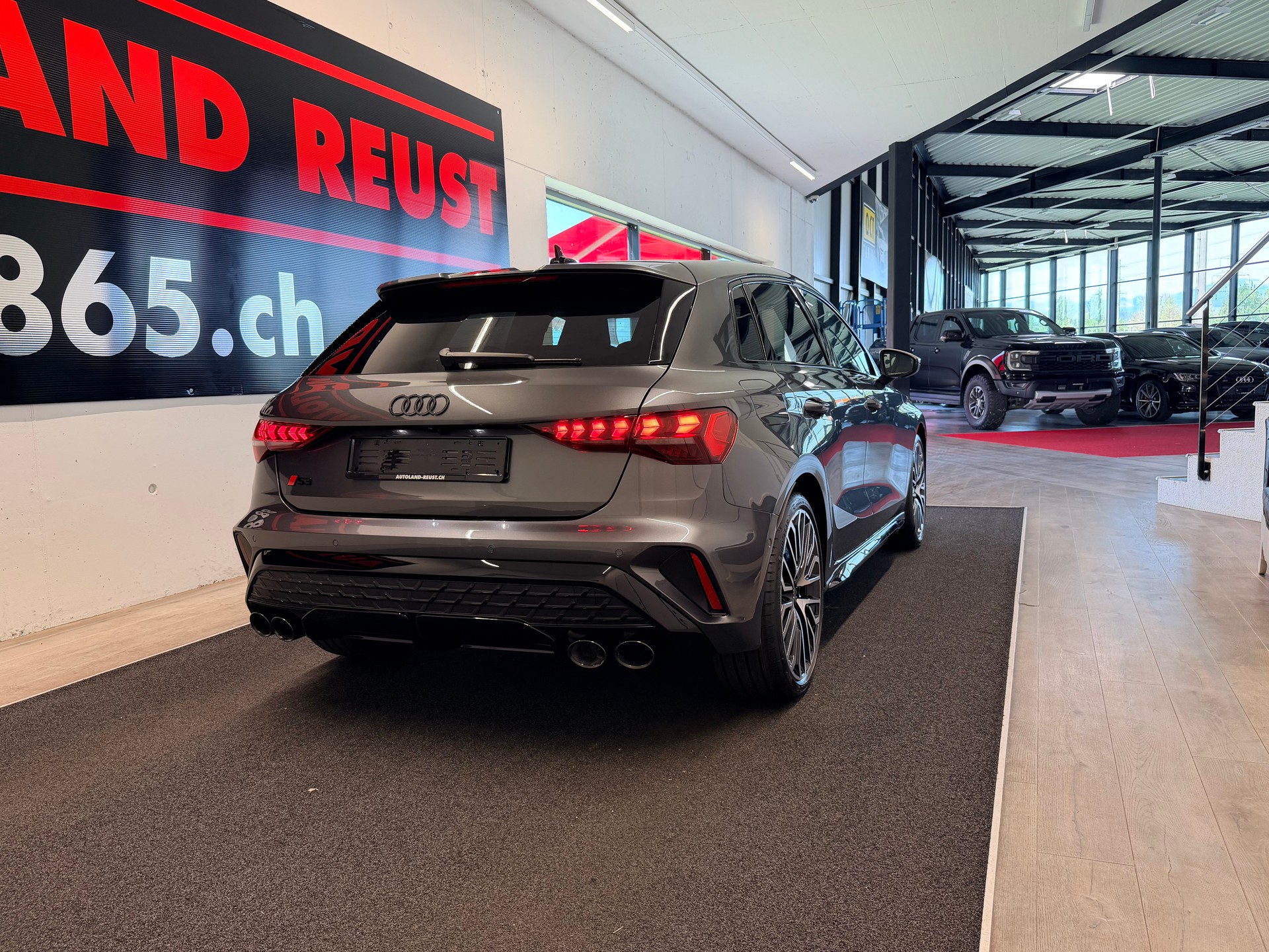 AUDI S3 Sportback TFSI quattro S-tronic-image-6