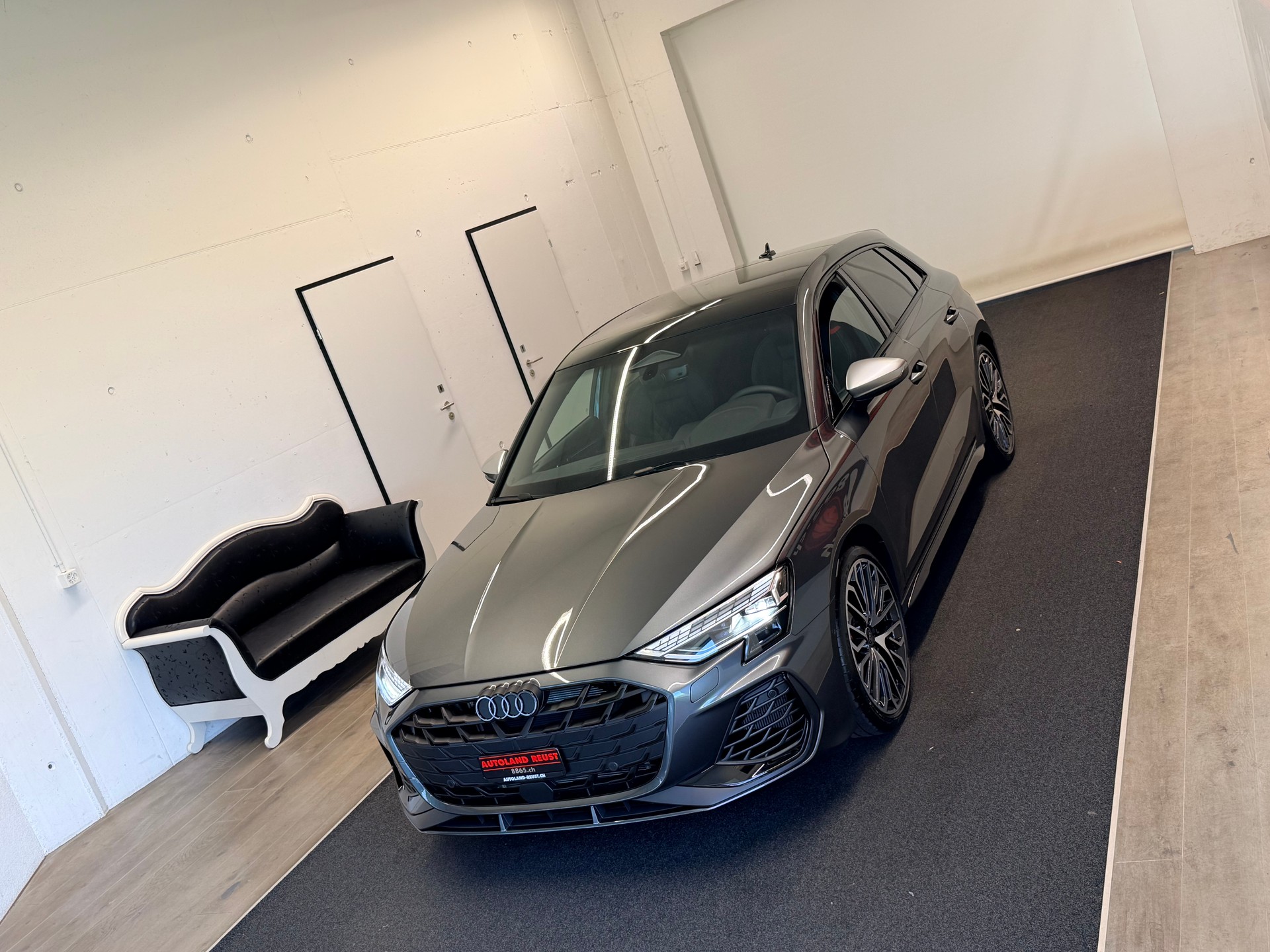AUDI S3 Sportback TFSI quattro S-tronic-showroom-element-3